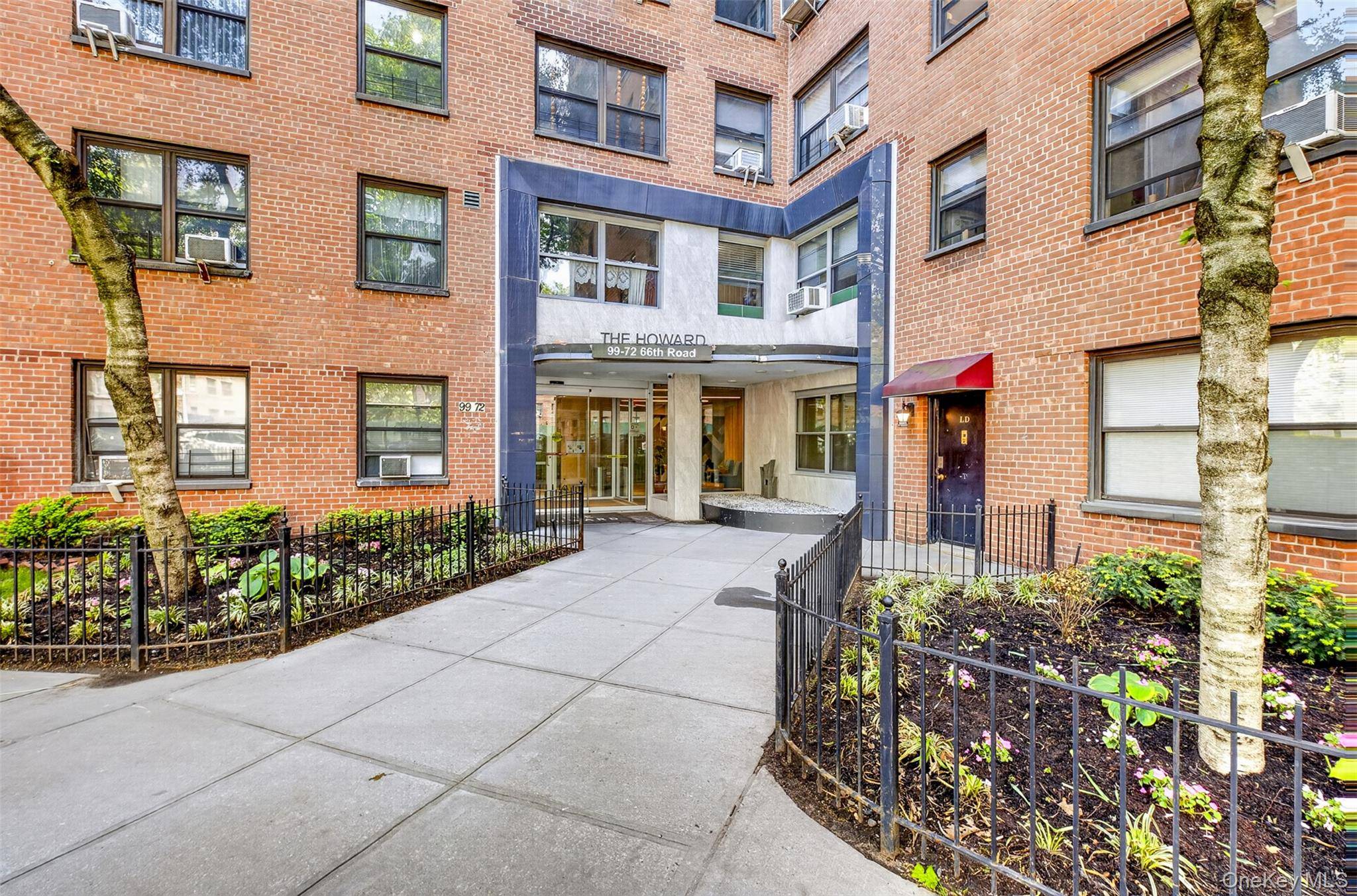 Apartment for Sale in Rego Park - New York - USA - 2