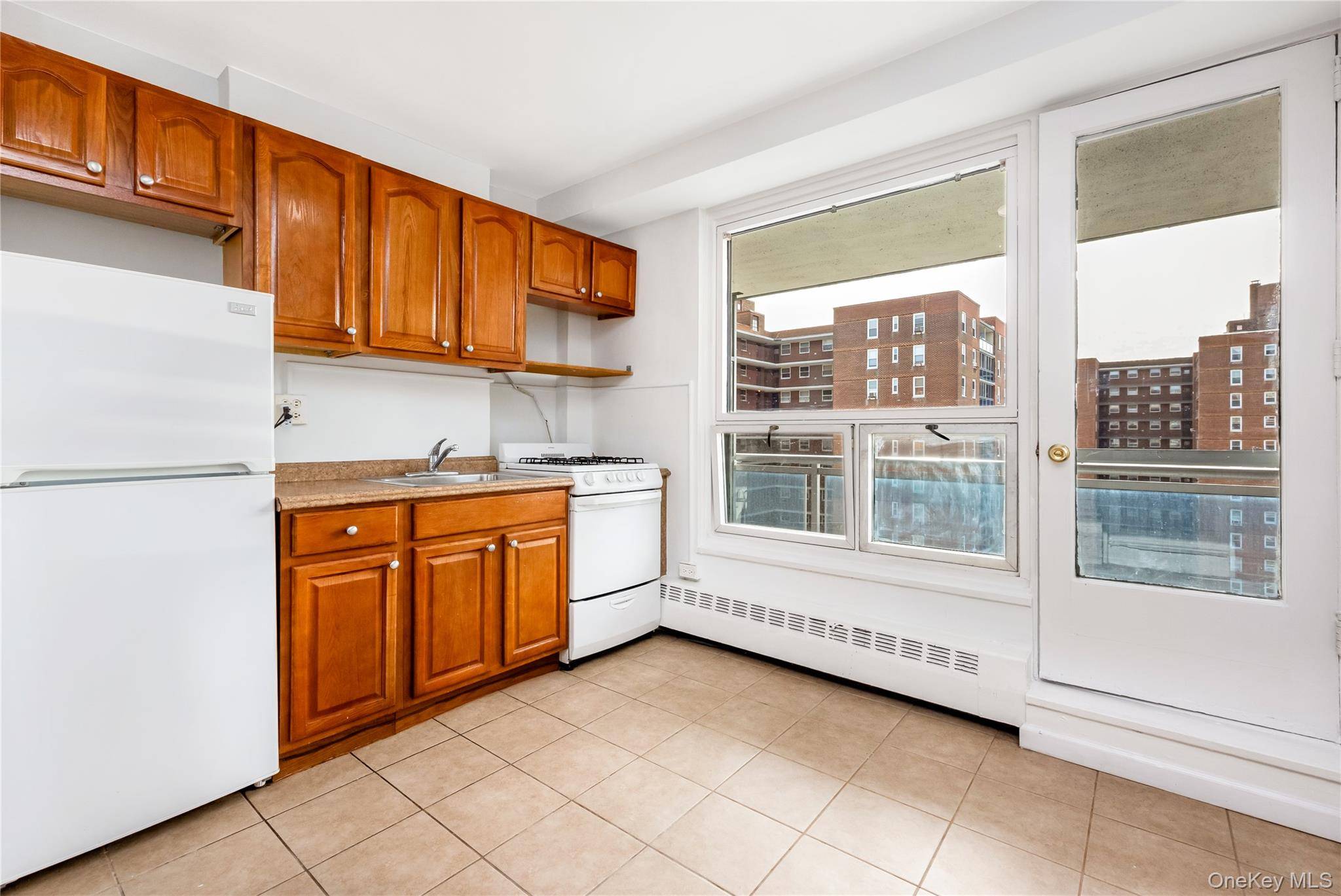 Apartment for Sale in Rego Park - New York - USA - 4