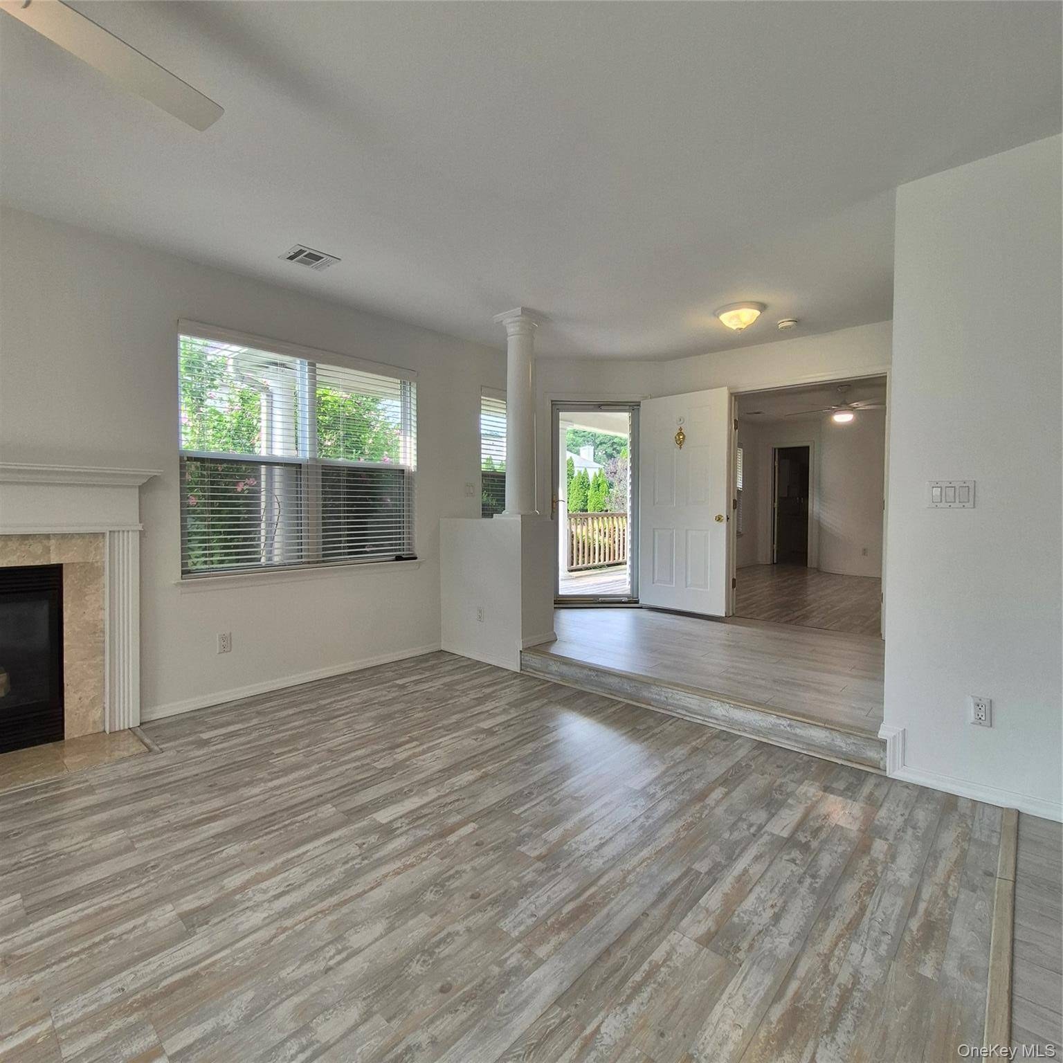Apartamento à Venda em Riverhead - Nova Iorque - EUA - 6