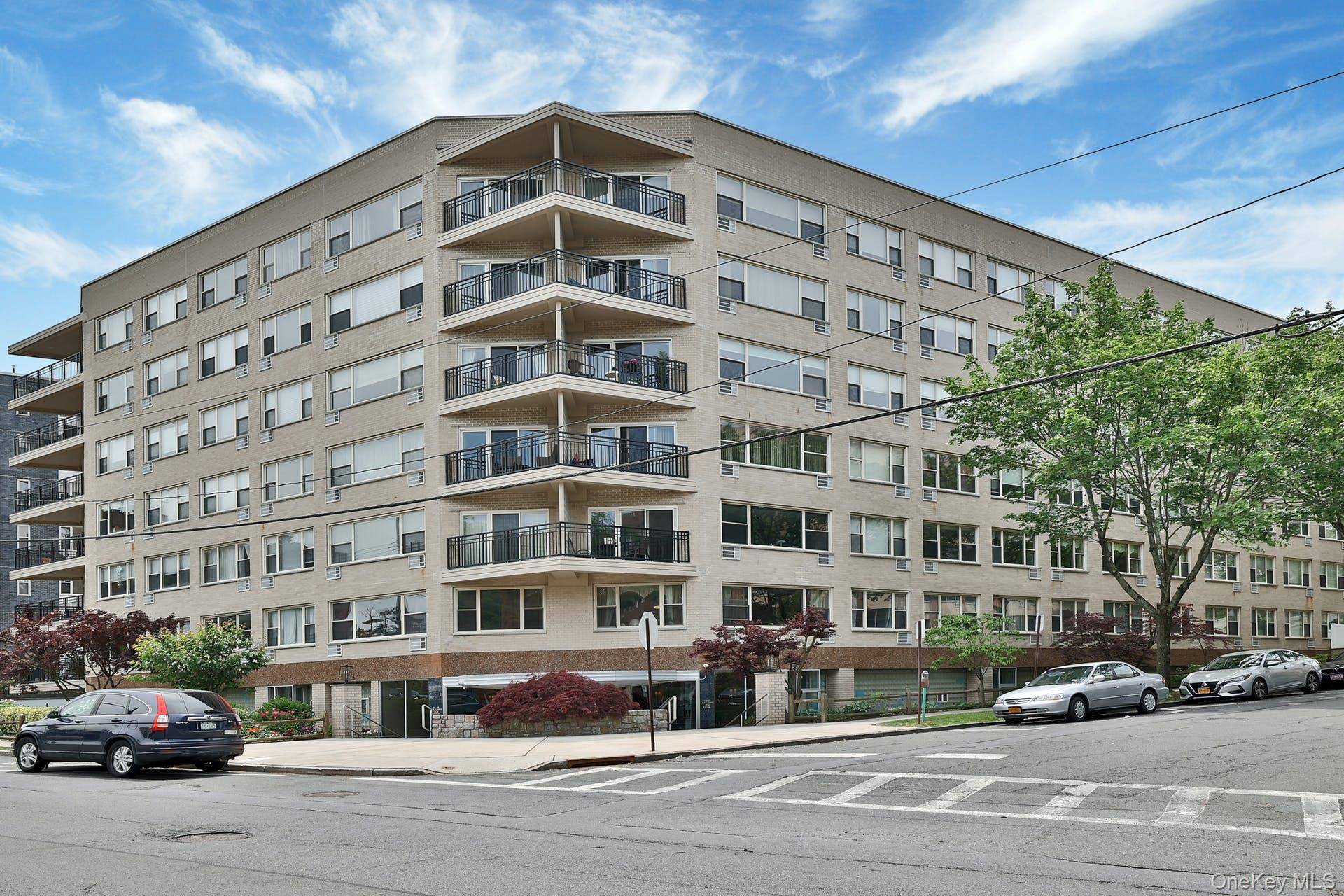 Apartamento à Venda em White Plains - Nova Iorque - EUA - 1