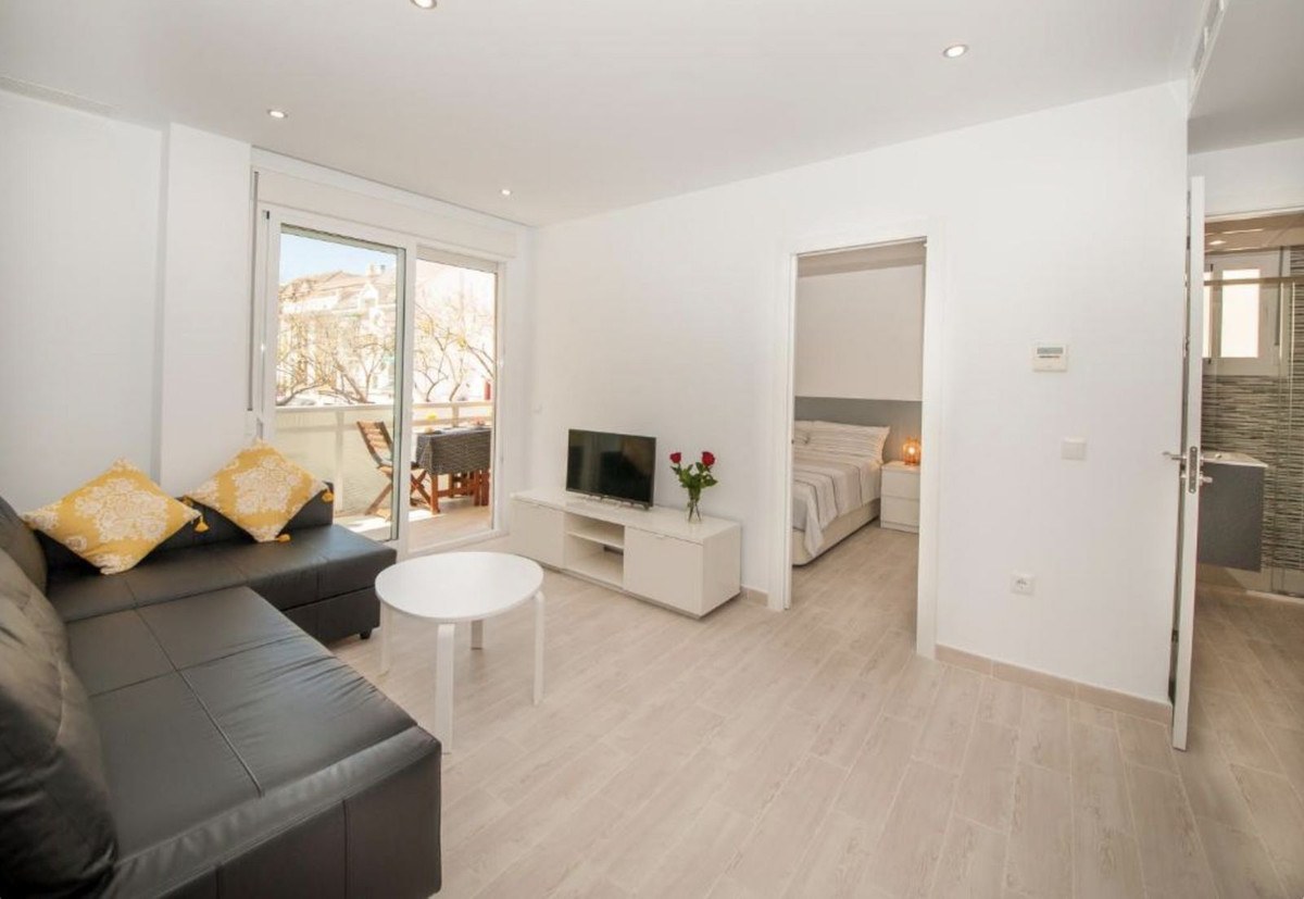 Apartamento com 1 Quarto à Venda em Fuengirola - Costa del Sol - 1