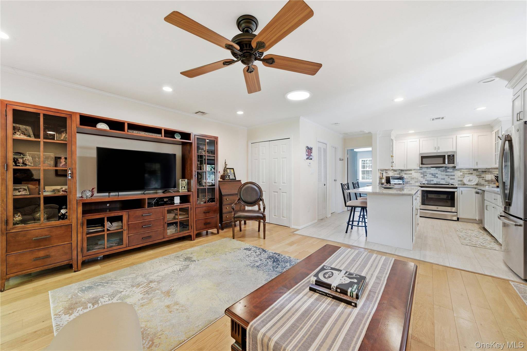 Apartamento com 1 Quartos à Venda em Amityville - Nova Iorque - EUA - 6