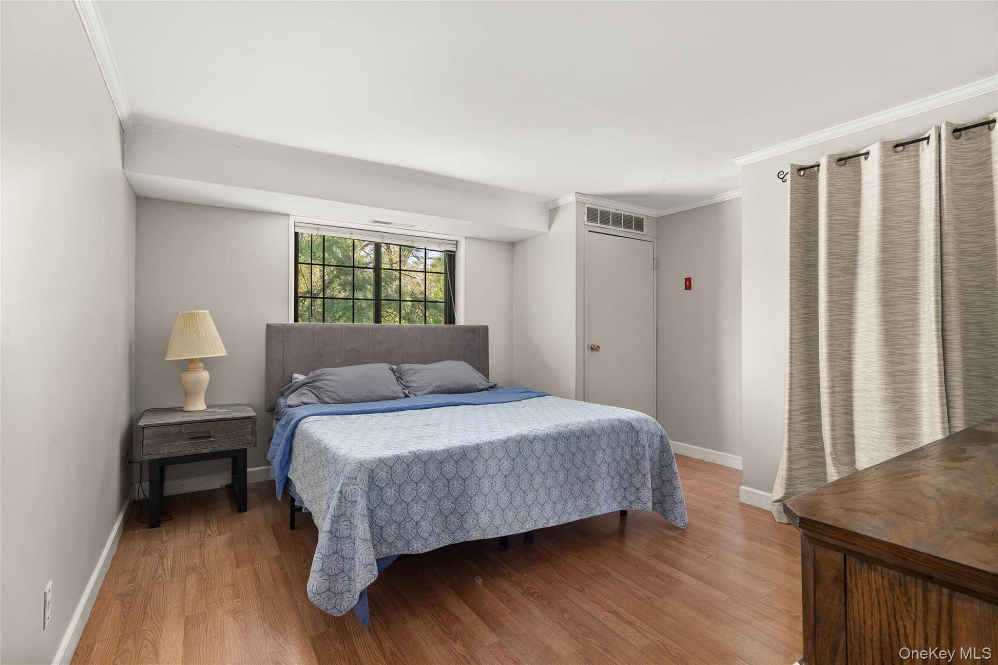Apartamento com 1 Quartos à Venda em Bay Shore - Nova Iorque - EUA - 2
