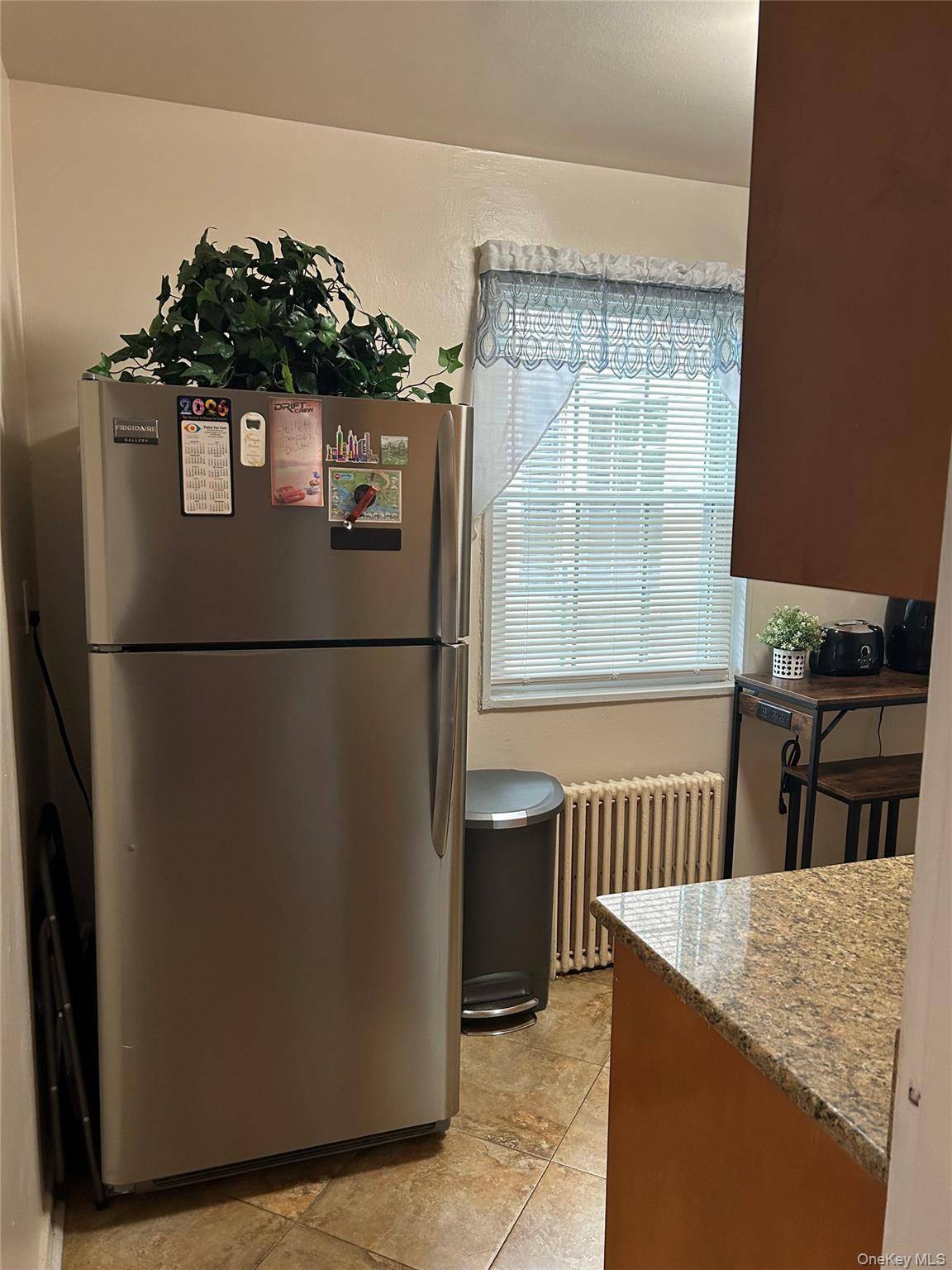 1 Bedroom Home for Sale in Bayside - New York - USA - 5