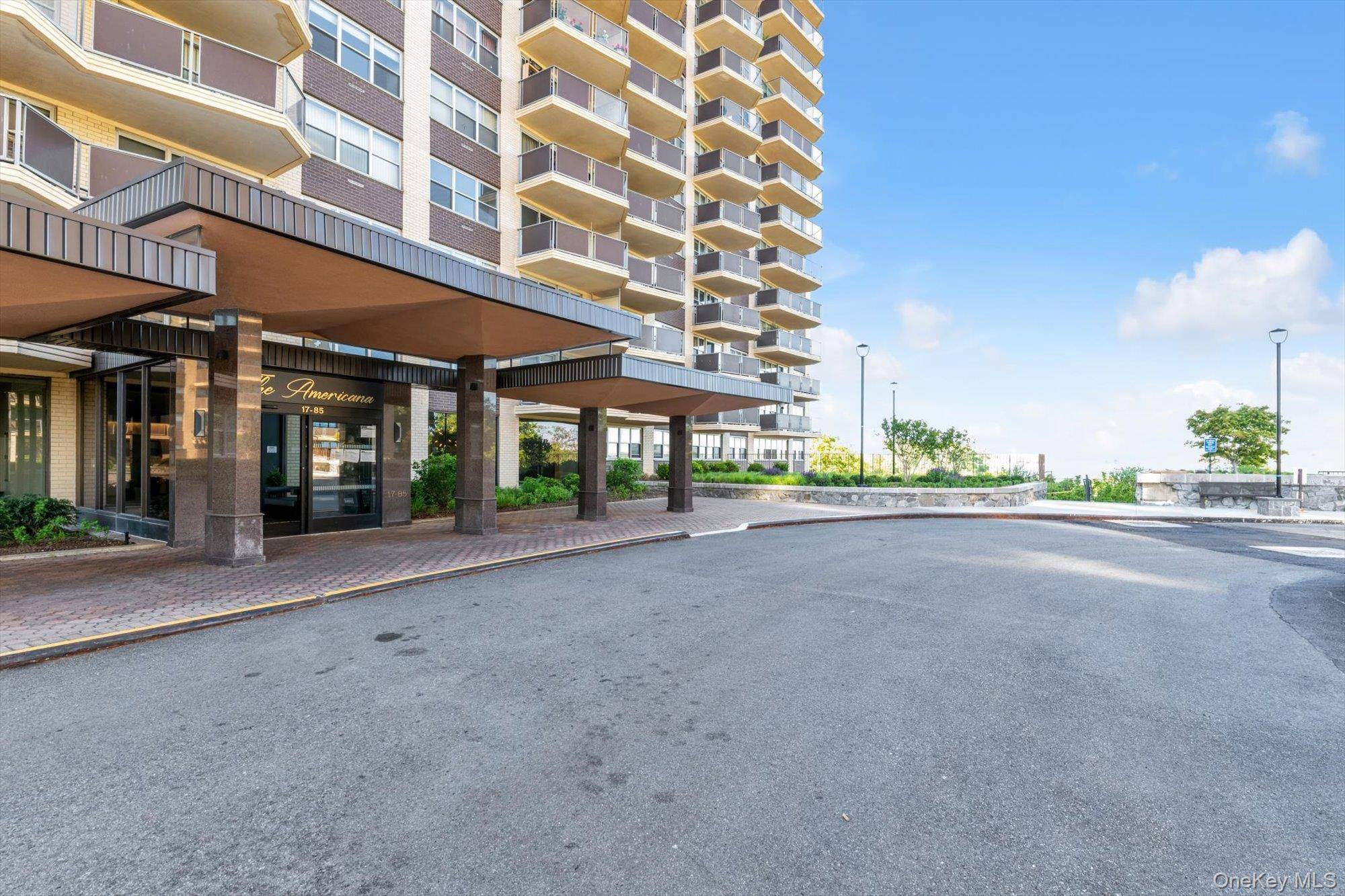Apartamento de 1 Dormitorio en Venta en Bayside - Nueva York - EE. UU. - 3
