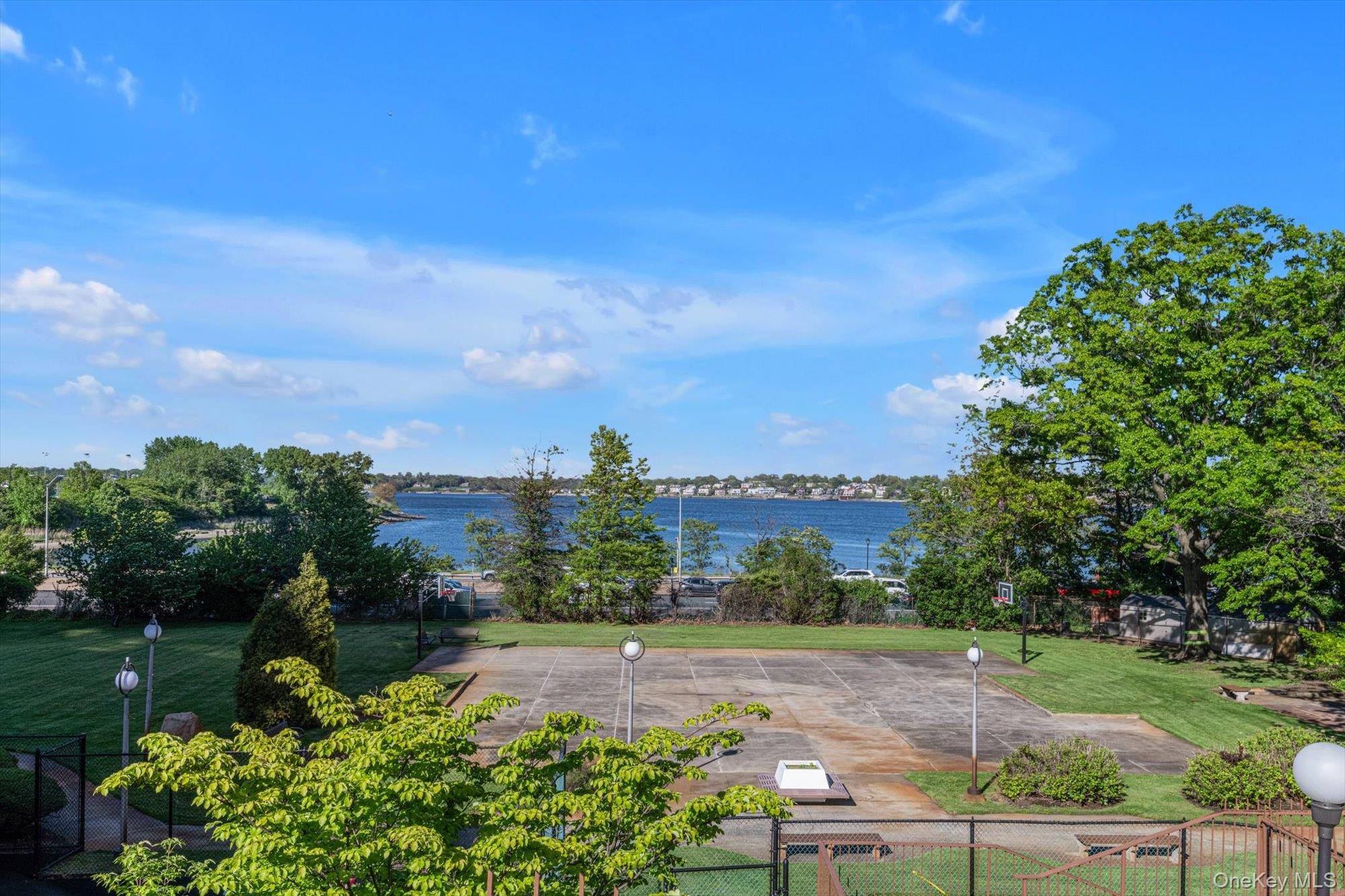 Apartamento de 1 Dormitorio en Venta en Bayside - Nueva York - EE. UU. - 4