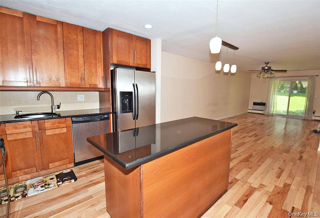 Apartamento de 1 Dormitorio en Venta en Bayside - Nueva York - EE. UU. - 2
