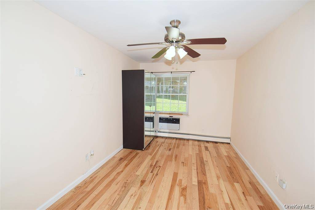 Apartamento de 1 Dormitorio en Venta en Bayside - Nueva York - EE. UU. - 7
