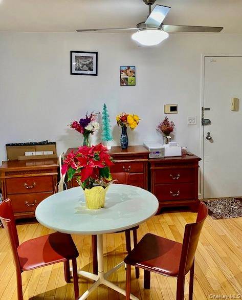Apartamento de 1 Dormitorio en Venta en Bayside - Nueva York - EE. UU. - 8