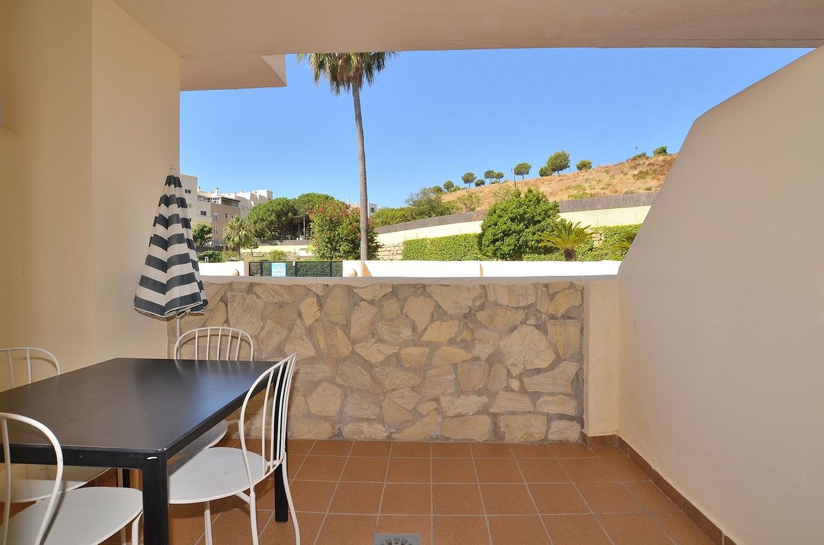 Apartamento de 1 Dormitorio en Venta en Benalmádena, Costa del Sol - 3
