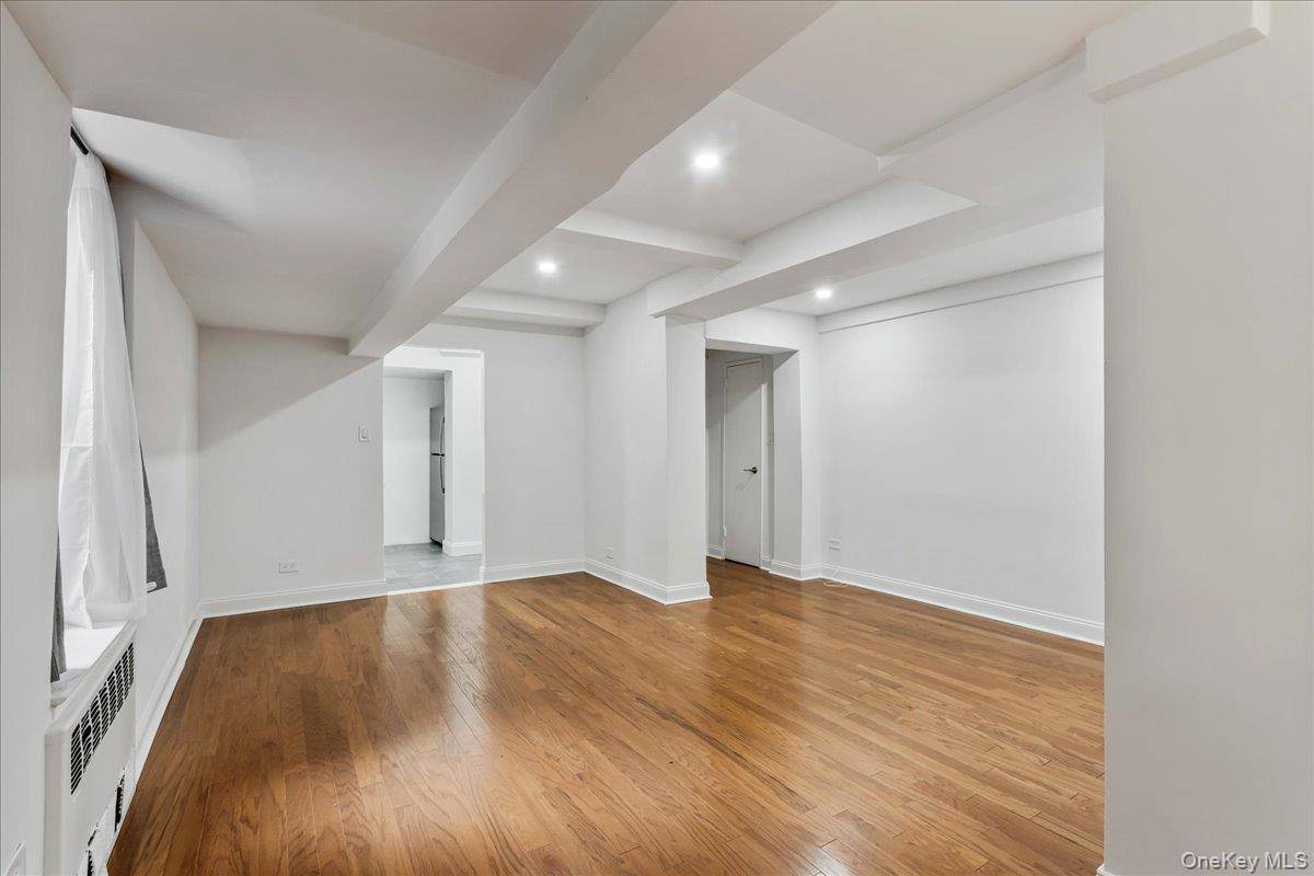 Apartamento com 1 Quartos à Venda em Briarwood - Nova Iorque - EUA - 5