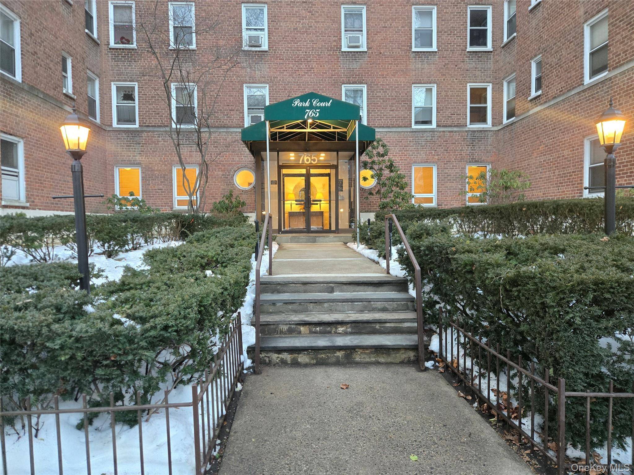 Apartamento de 1 Dormitorio en Venta en Bronxville - Nueva York - EE. UU. - 1