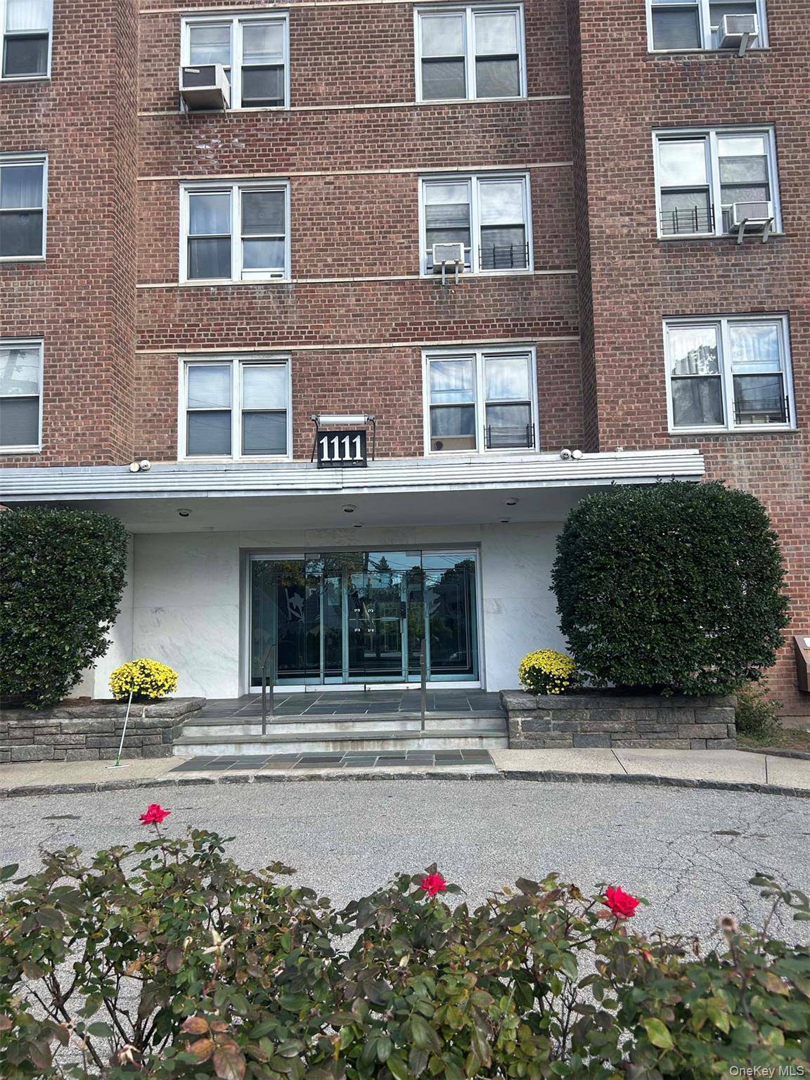 Apartamento de 1 Dormitorio en Venta en Bronxville - Nueva York - EE. UU. - 1