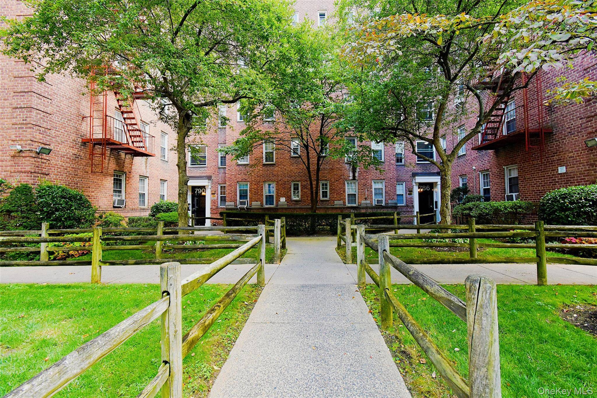 Apartamento de 1 Dormitorio en Venta en Bronxville - Nueva York - EE. UU. - 1