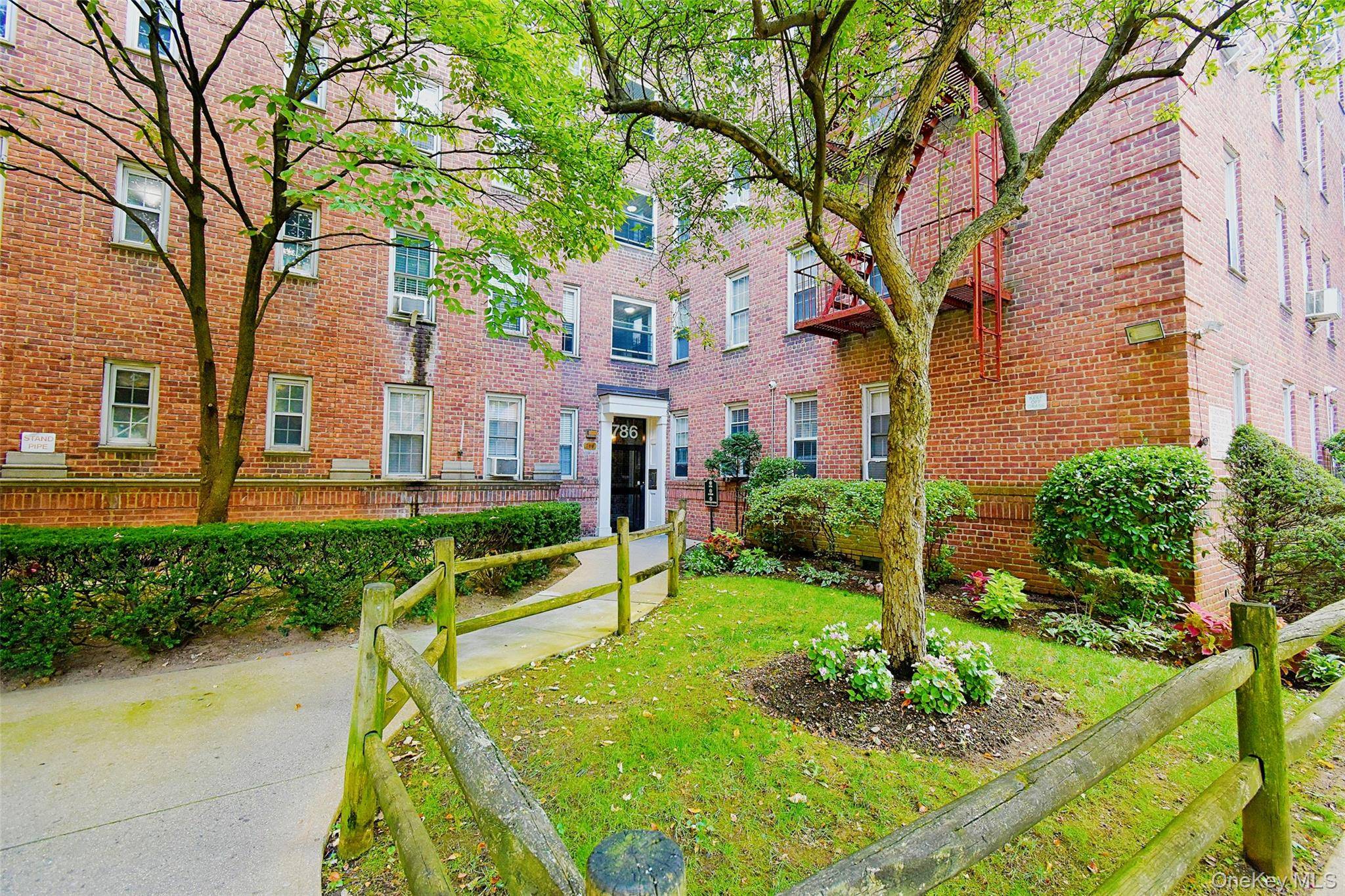 Apartamento de 1 Dormitorio en Venta en Bronxville - Nueva York - EE. UU. - 2