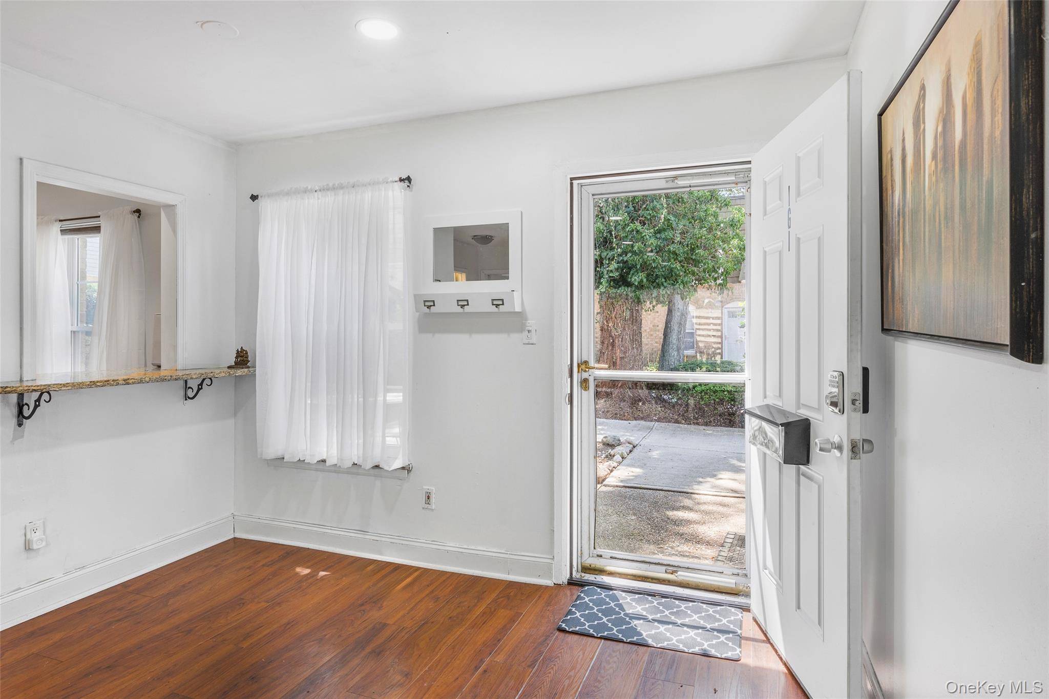 Apartamento de 1 Dormitorio en Venta en Coram - Nueva York - EE. UU. - 3