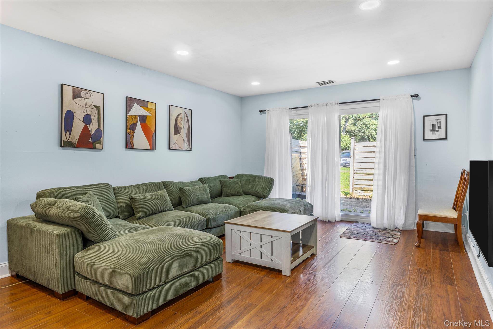 Apartamento de 1 Dormitorio en Venta en Coram - Nueva York - EE. UU. - 6
