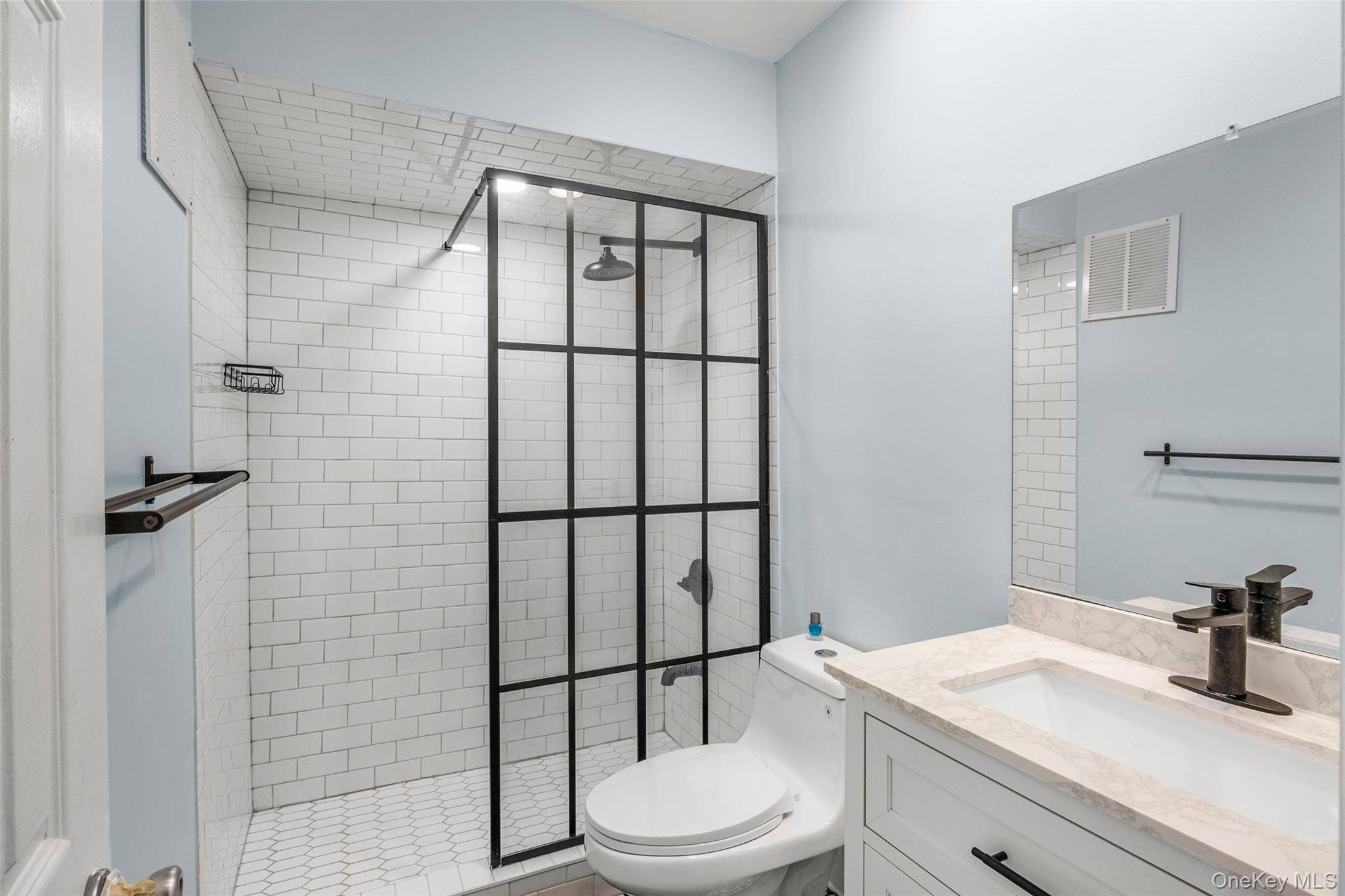 Apartamento de 1 Dormitorio en Venta en Coram - Nueva York - EE. UU. - 7