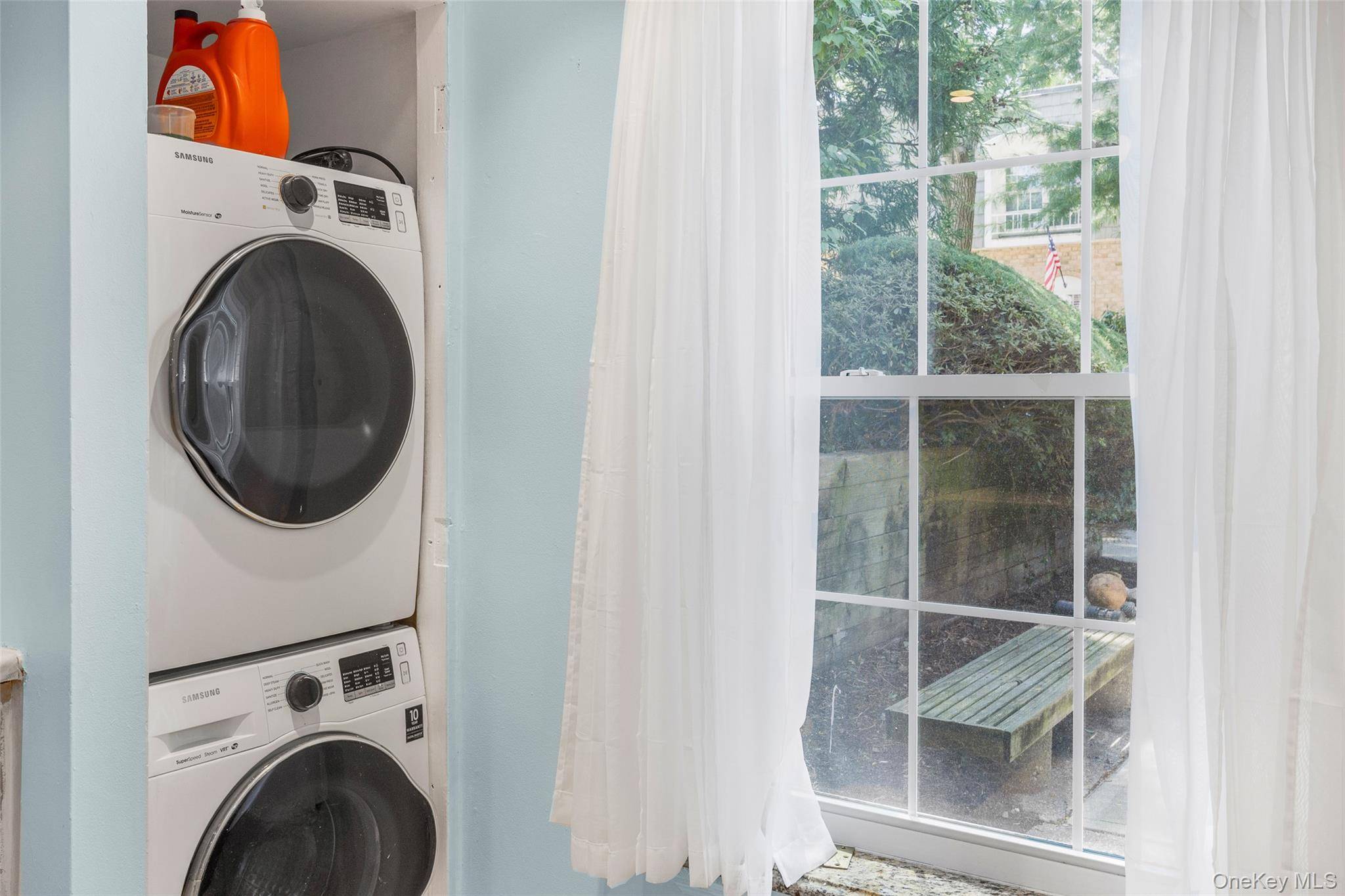 Apartamento de 1 Dormitorio en Venta en Coram - Nueva York - EE. UU. - 8
