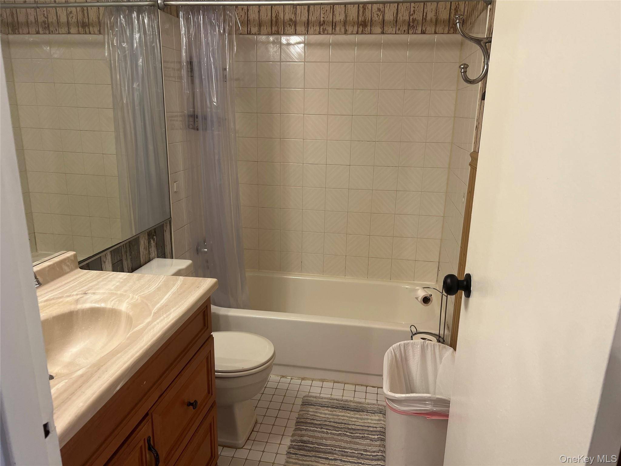 Apartamento com 1 Quartos à Venda em East Islip - Nova Iorque - EUA - 2