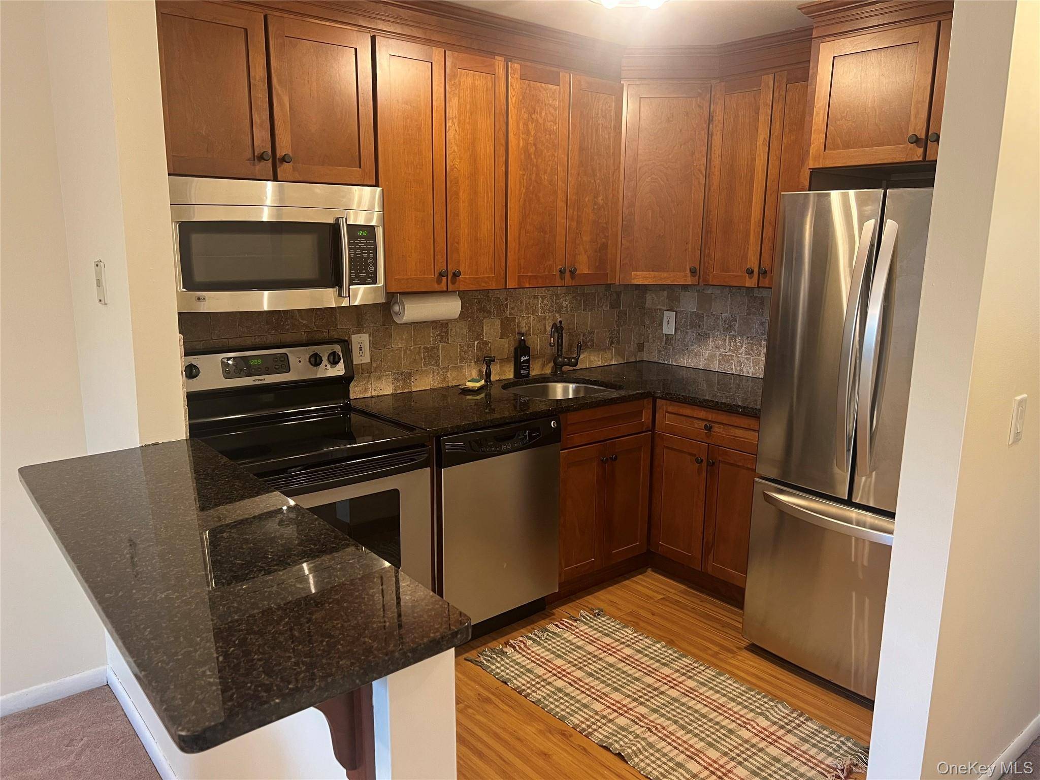 Apartamento com 1 Quartos à Venda em East Islip - Nova Iorque - EUA - 4