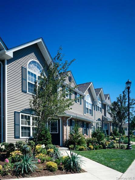 Apartamento com 1 Quartos à Venda em Farmingville - Nova Iorque - EUA - 2