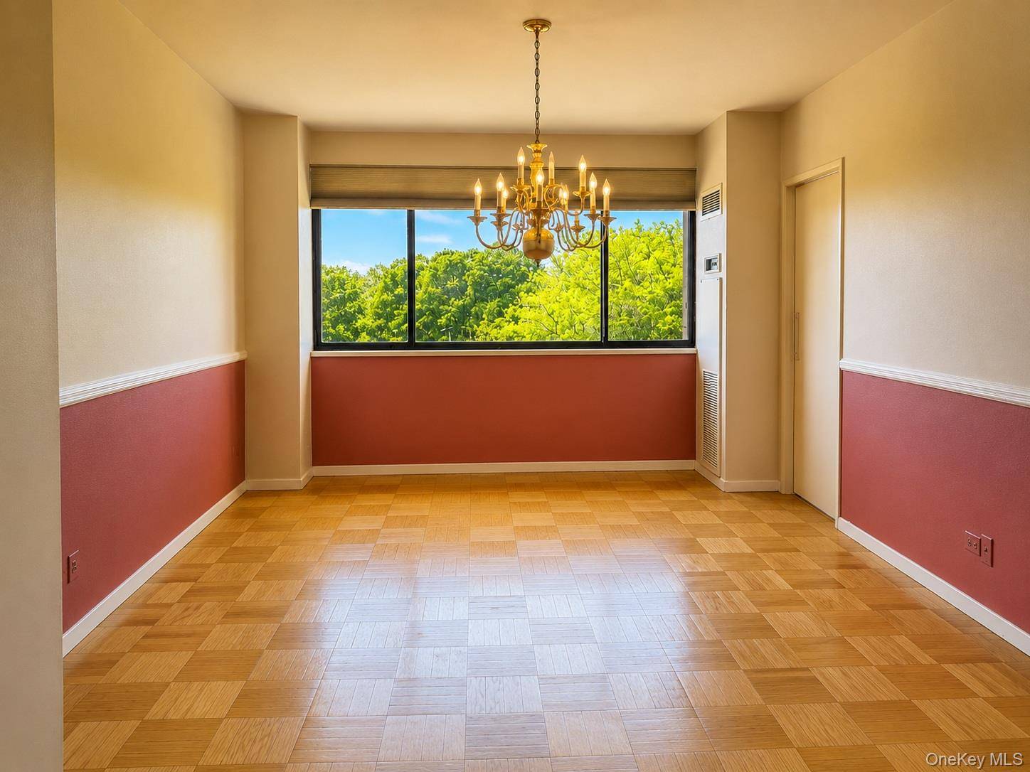 Apartamento de 1 Dormitorio en Venta en Floral Park - Nueva York - EE. UU. - 5