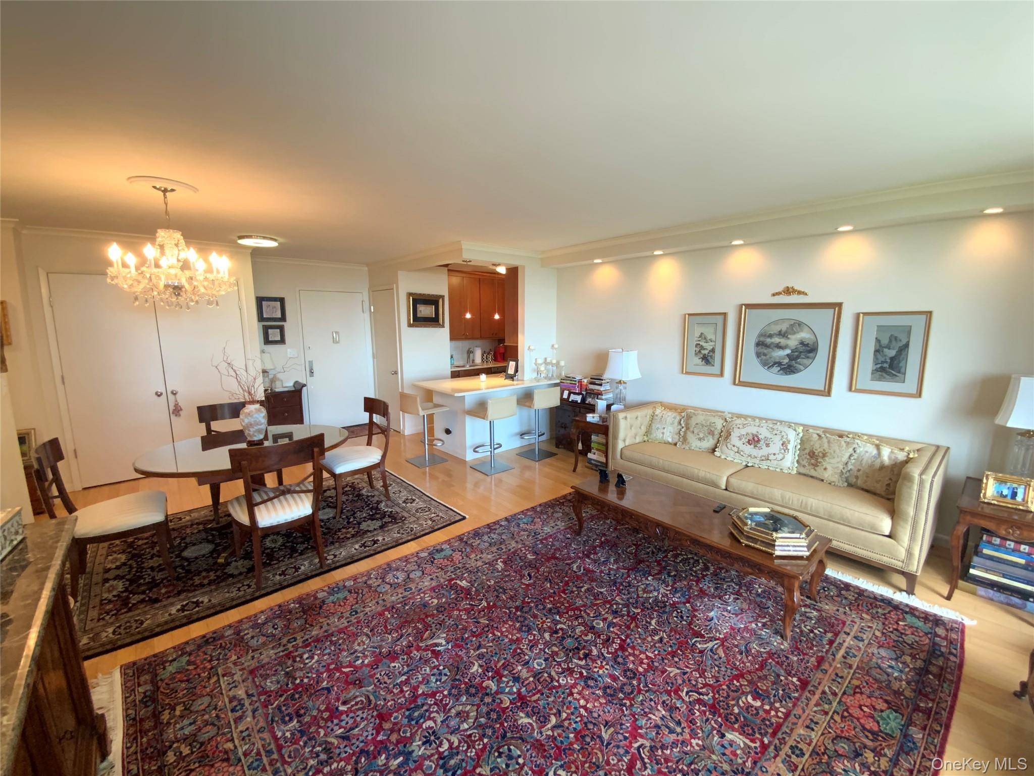Apartamento com 1 Quartos à Venda em Floral Park - Nova Iorque - EUA - 2
