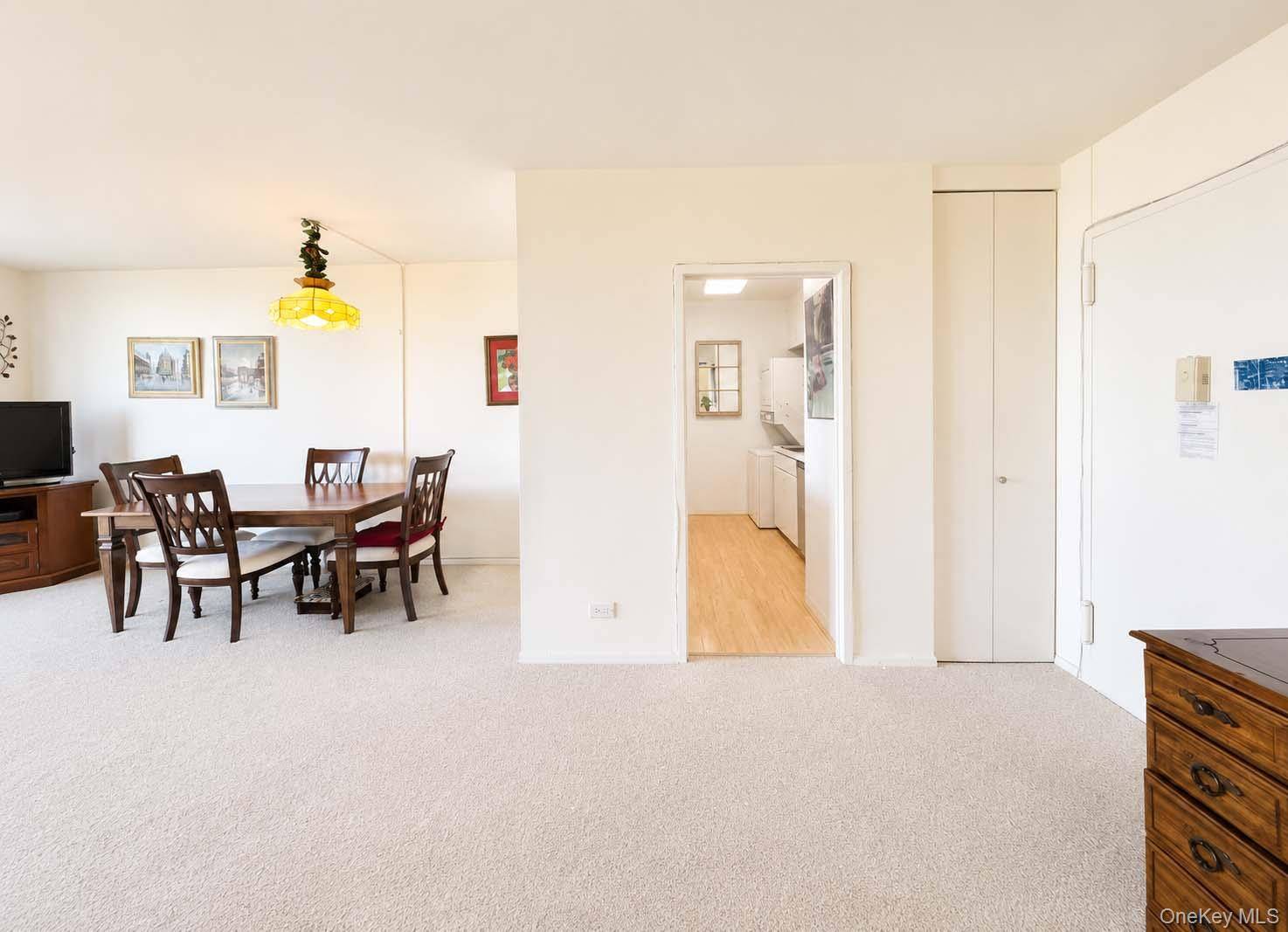 Apartamento com 1 Quartos à Venda em Floral Park - Nova Iorque - EUA - 6
