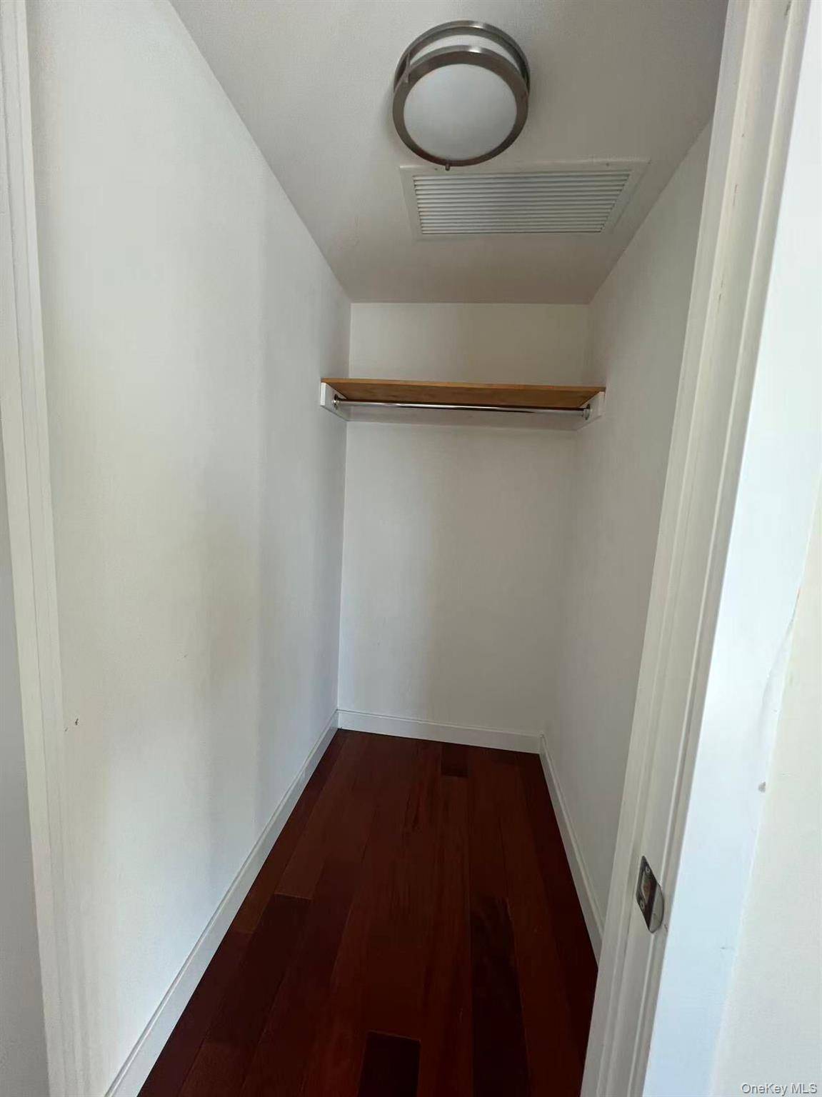 Apartamento de 1 Dormitorio en Venta en Flushing - Nueva York - EE. UU. - 6