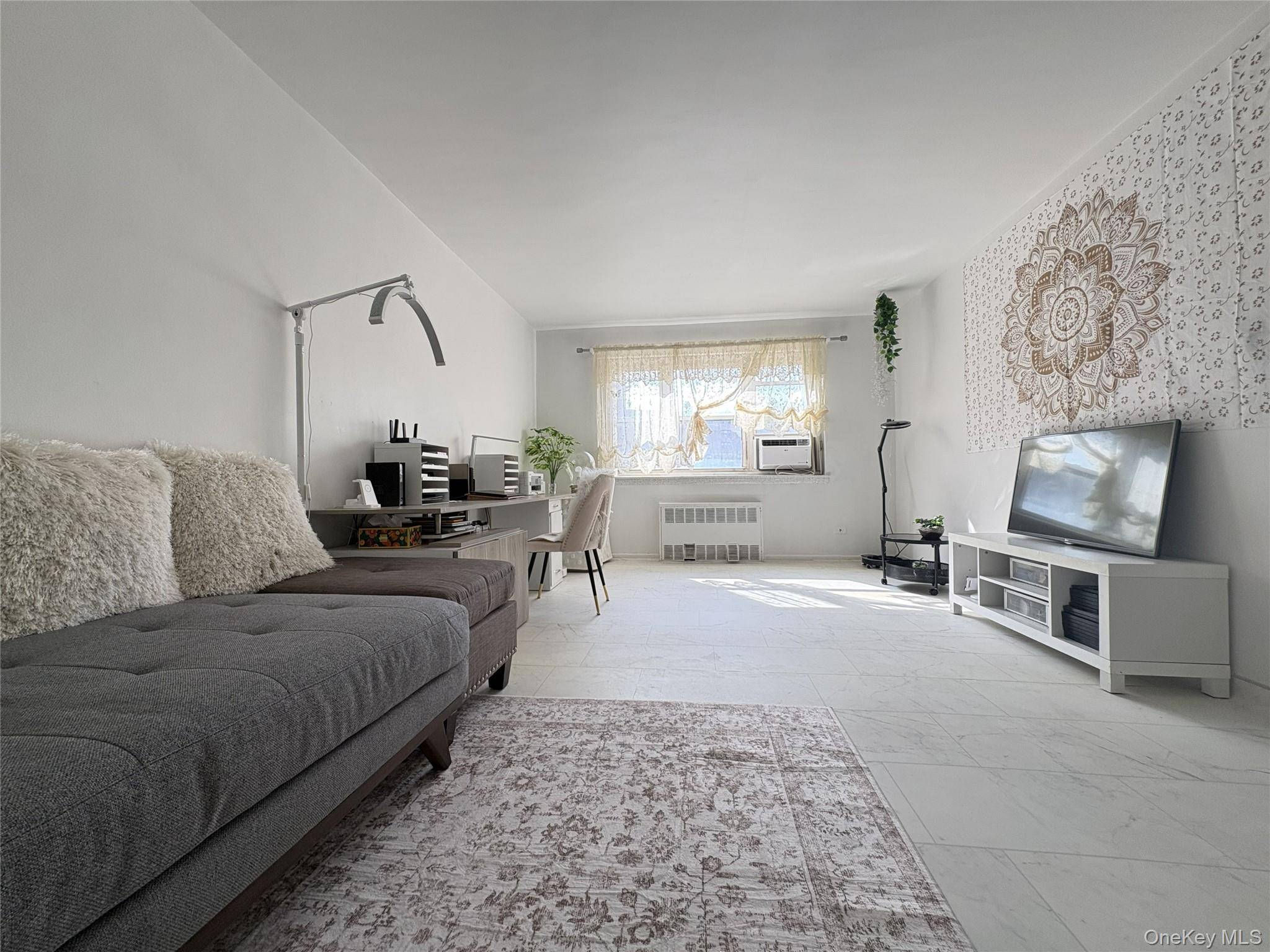 Apartamento de 1 Dormitorio en Venta en Flushing - Nueva York - EE. UU. - 2