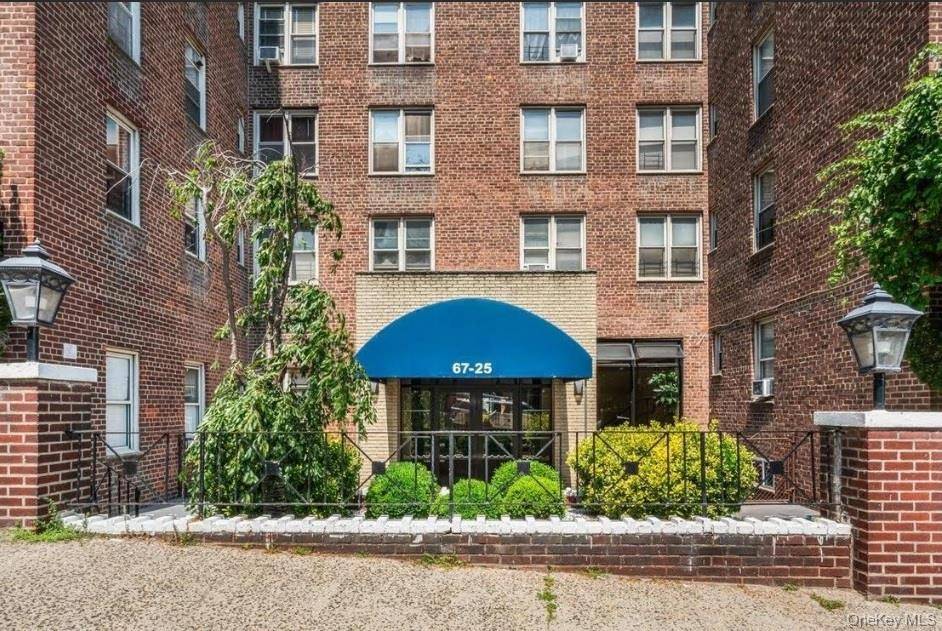 Apartamento de 1 Dormitorio en Venta en Forest Hills - Nueva York - EE. UU. - 1