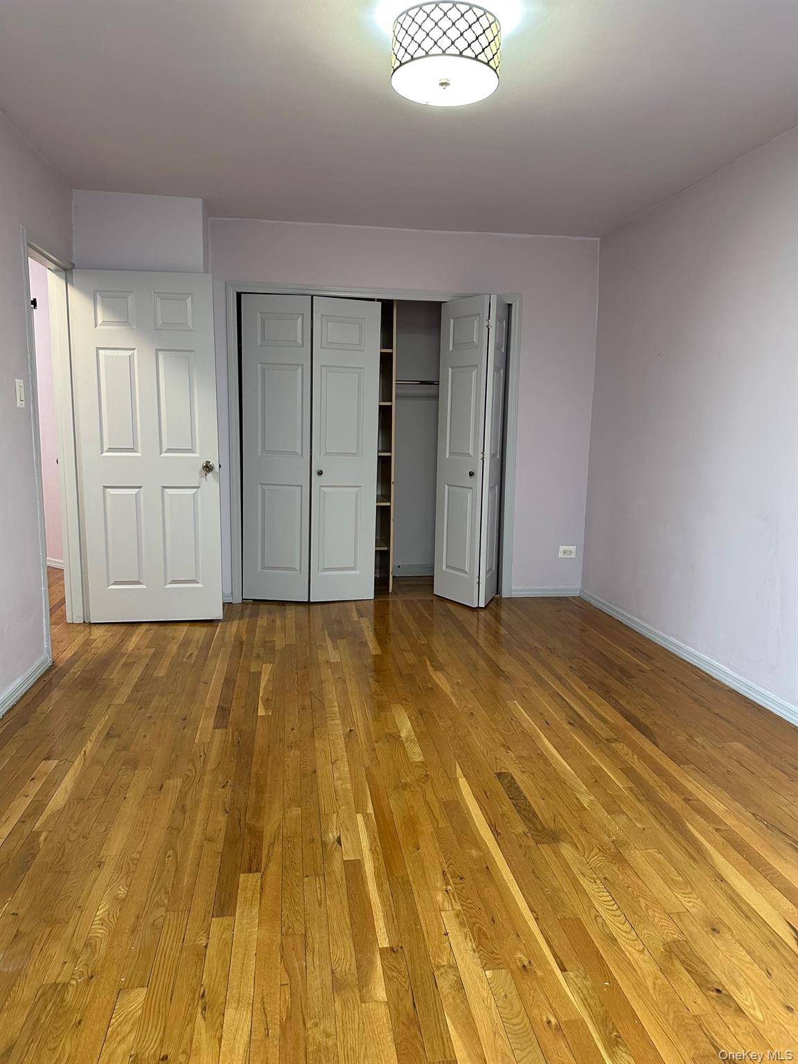 Apartamento de 1 Dormitorio en Venta en Forest Hills - Nueva York - EE. UU. - 5