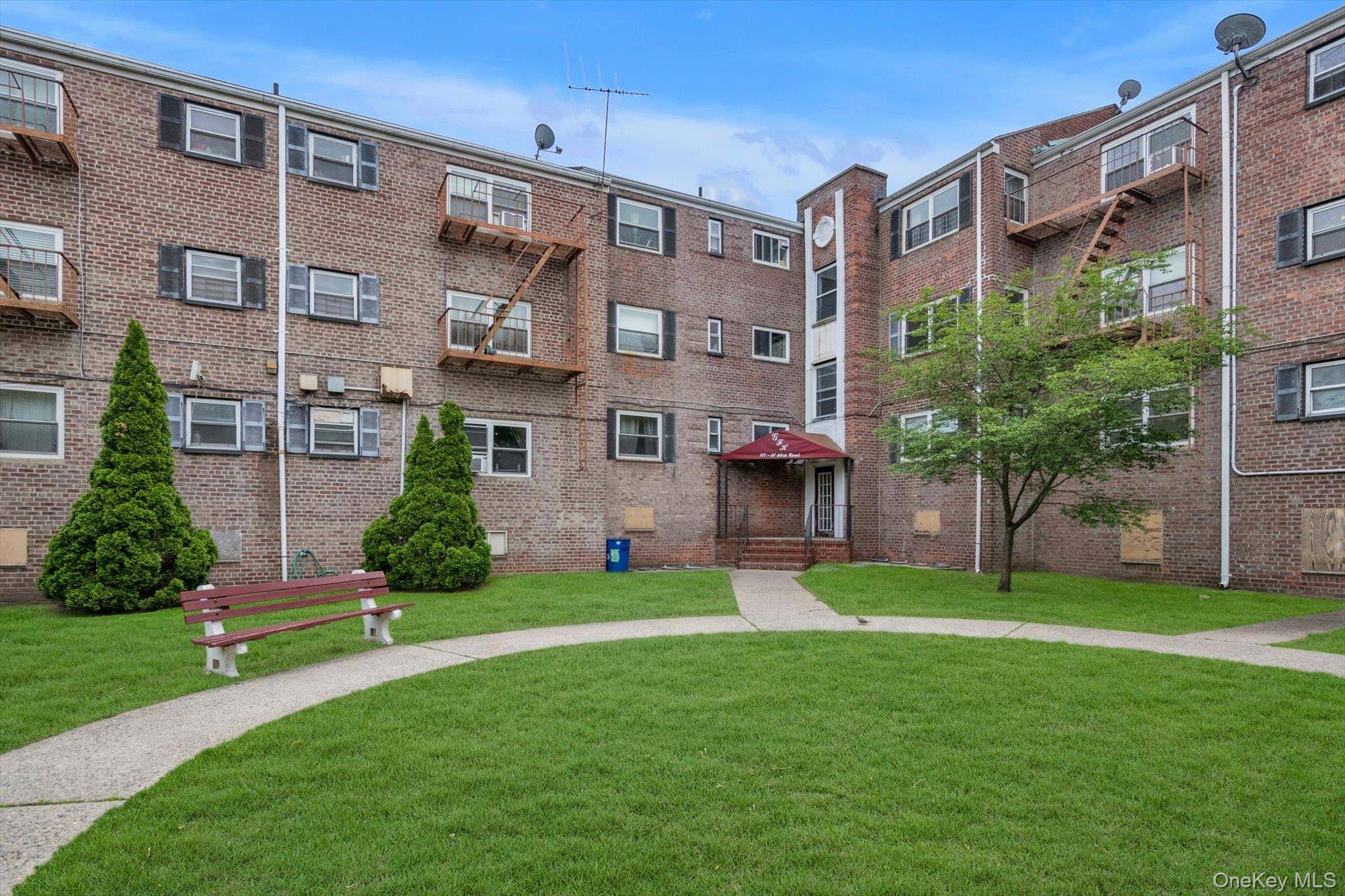 Apartamento com 1 Quartos à Venda em Forest Hills - Nova Iorque - EUA - 1