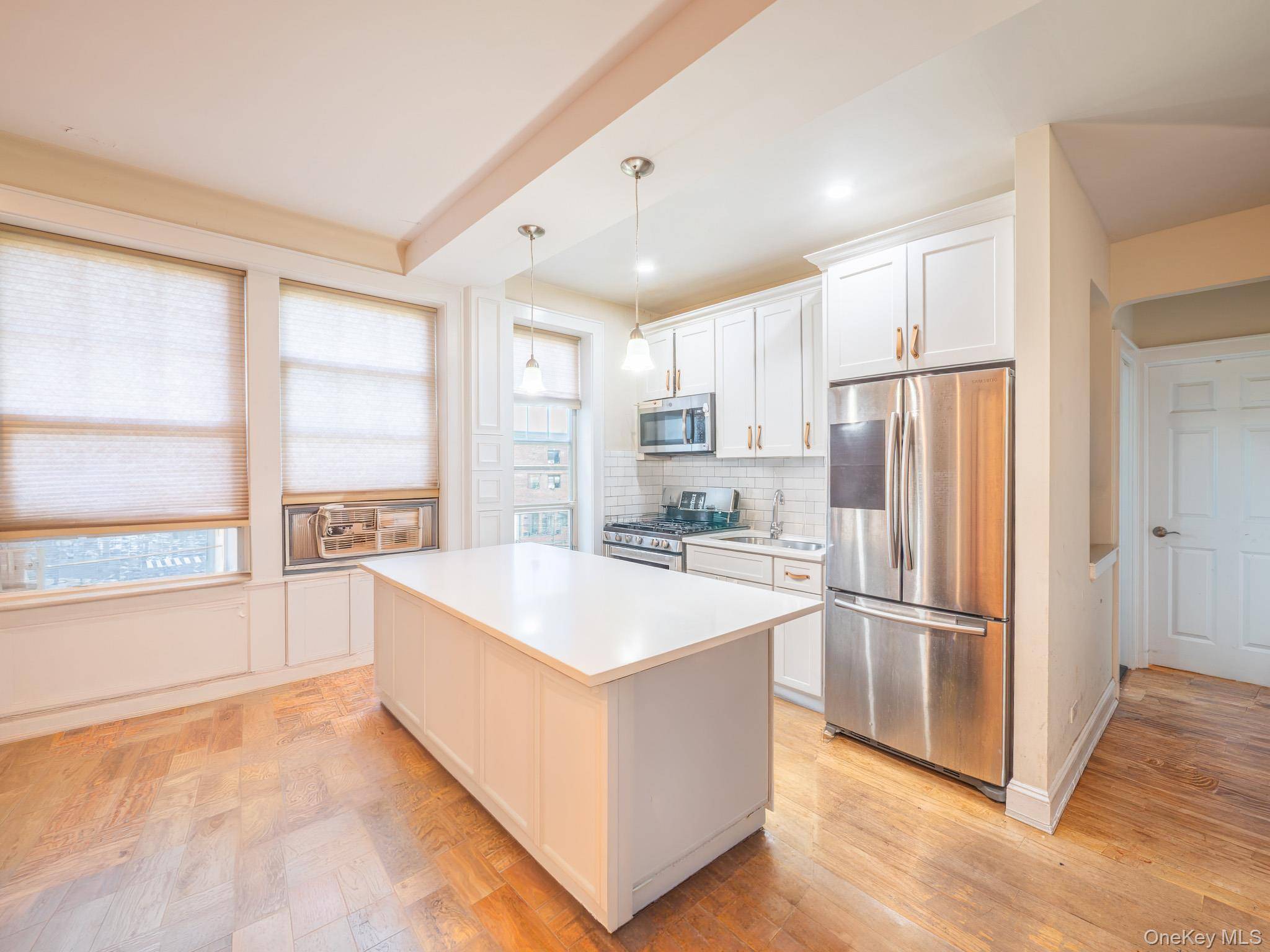 Apartamento com 1 Quartos à Venda em Forest Hills - Nova Iorque - EUA - 2