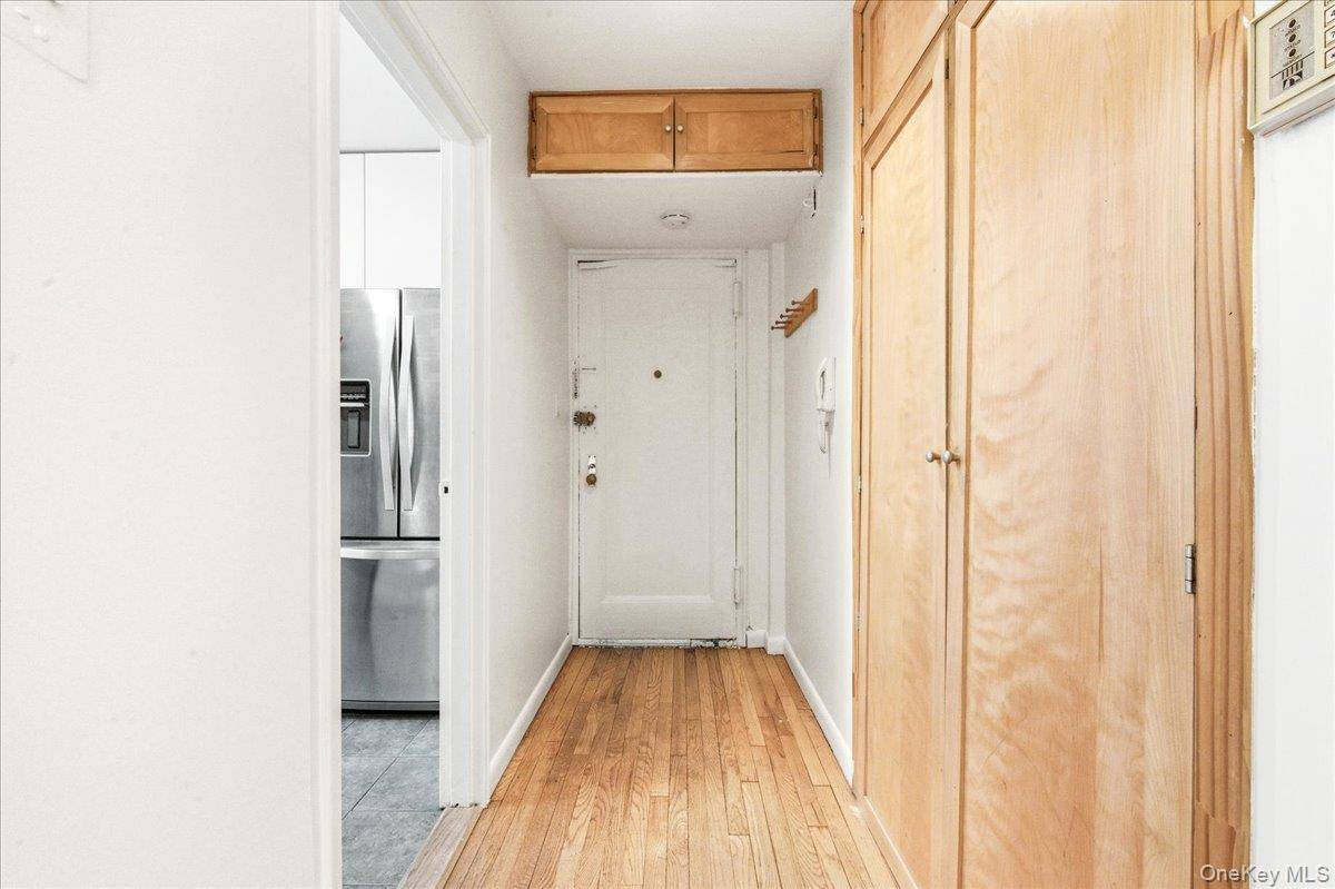 Apartamento de 1 Dormitorio en Venta en Forest Hills - Nueva York - EE. UU. - 3