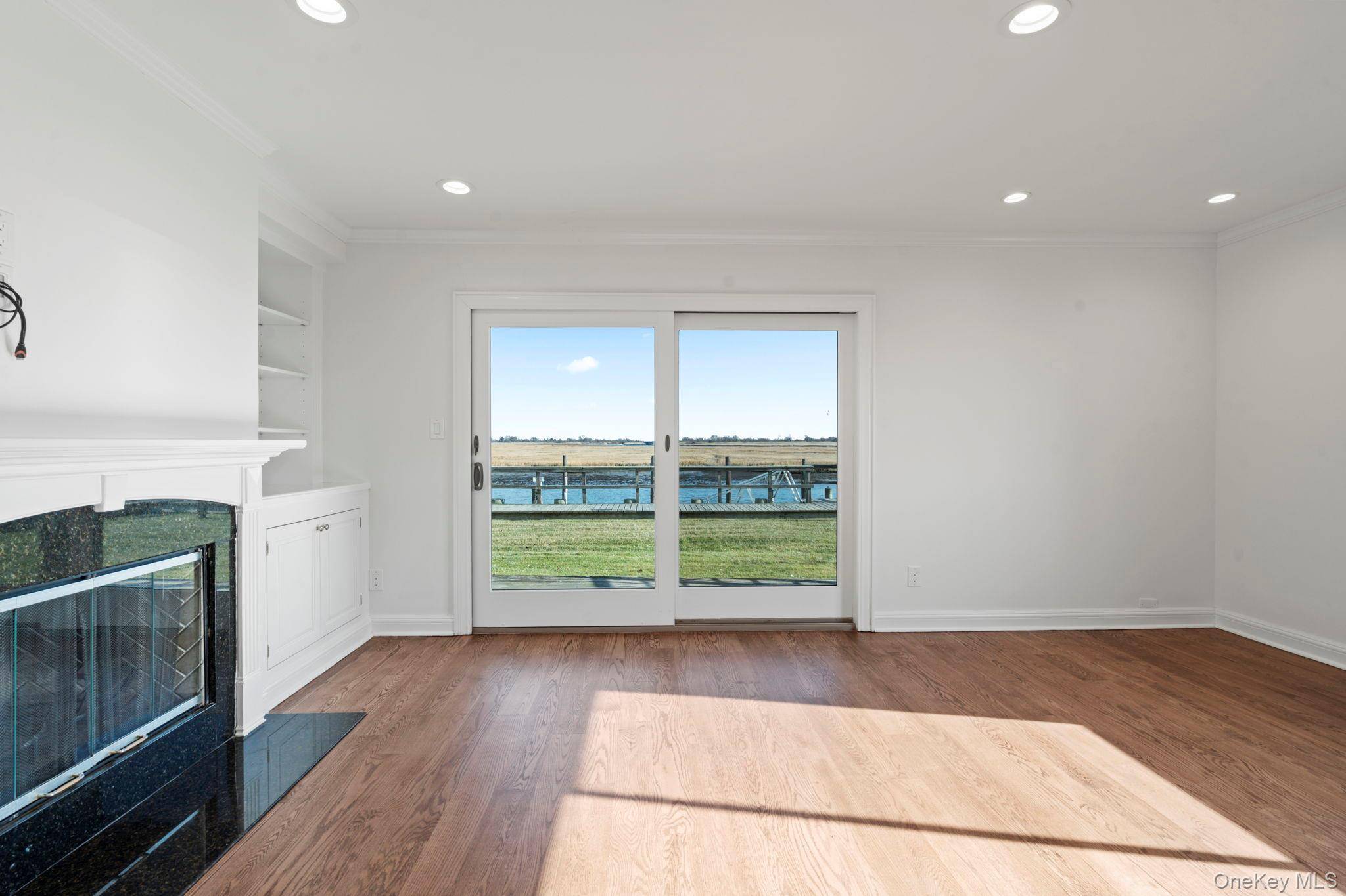 Apartamento de 1 Dormitorio en Venta en Freeport - Nueva York - EE. UU. - 3