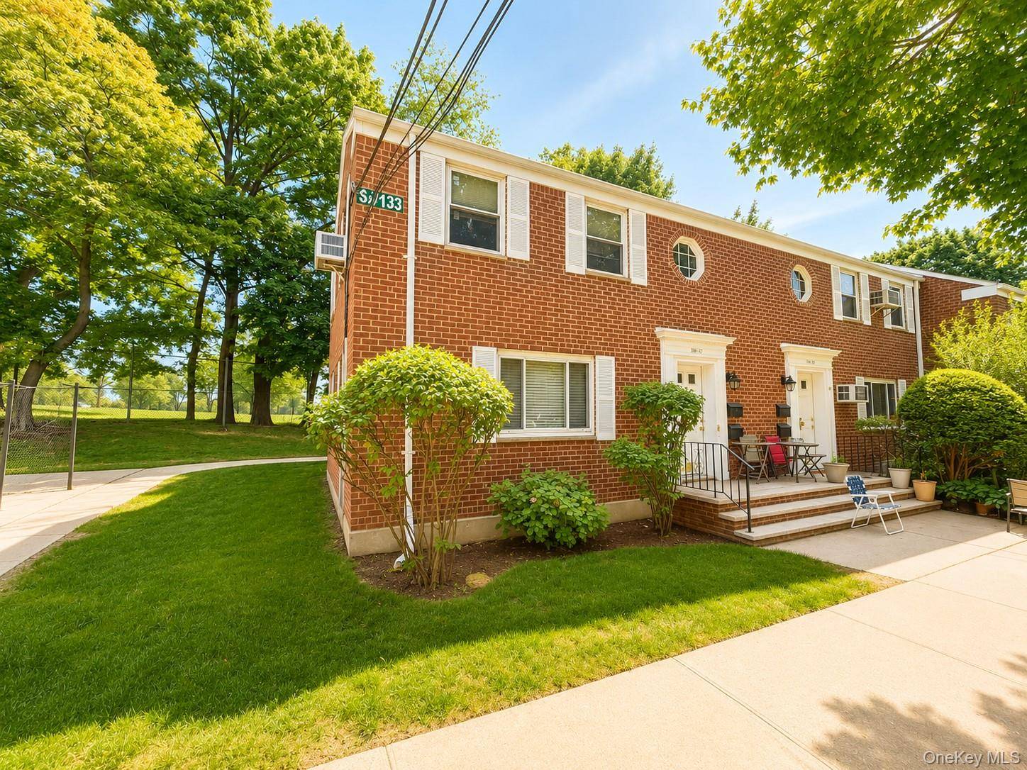 Apartamento com 1 Quartos à Venda em Glen Oaks - Nova Iorque - EUA - 1