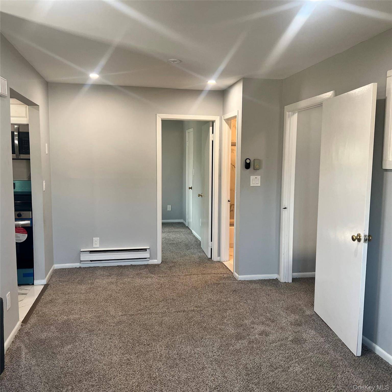 Apartamento de 1 Dormitorios en Venta en Greenport, Nueva York, EE. UU. - 3