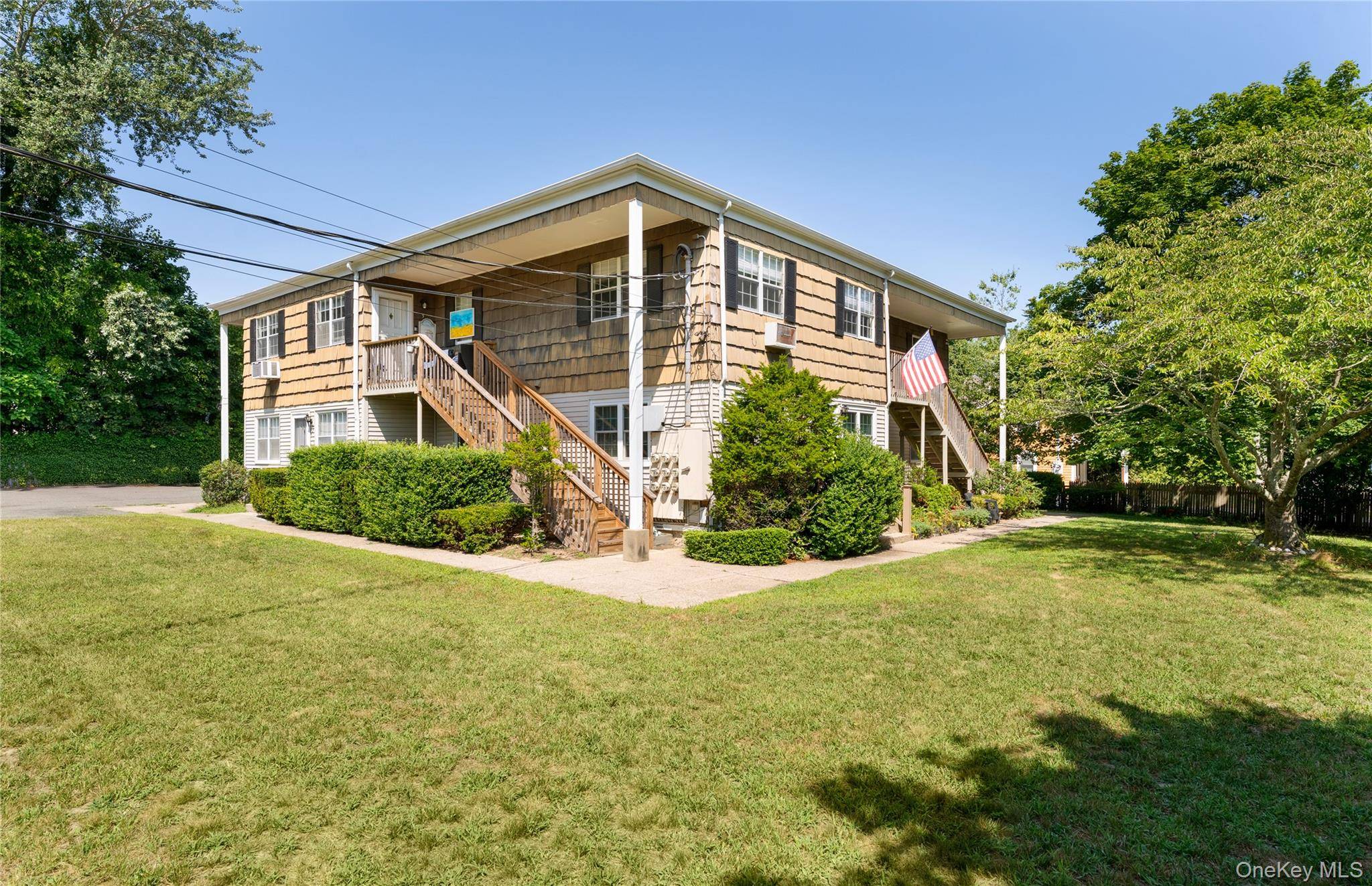 1 Bedroom Home for Sale in Hampton Bays - New York - USA - 3