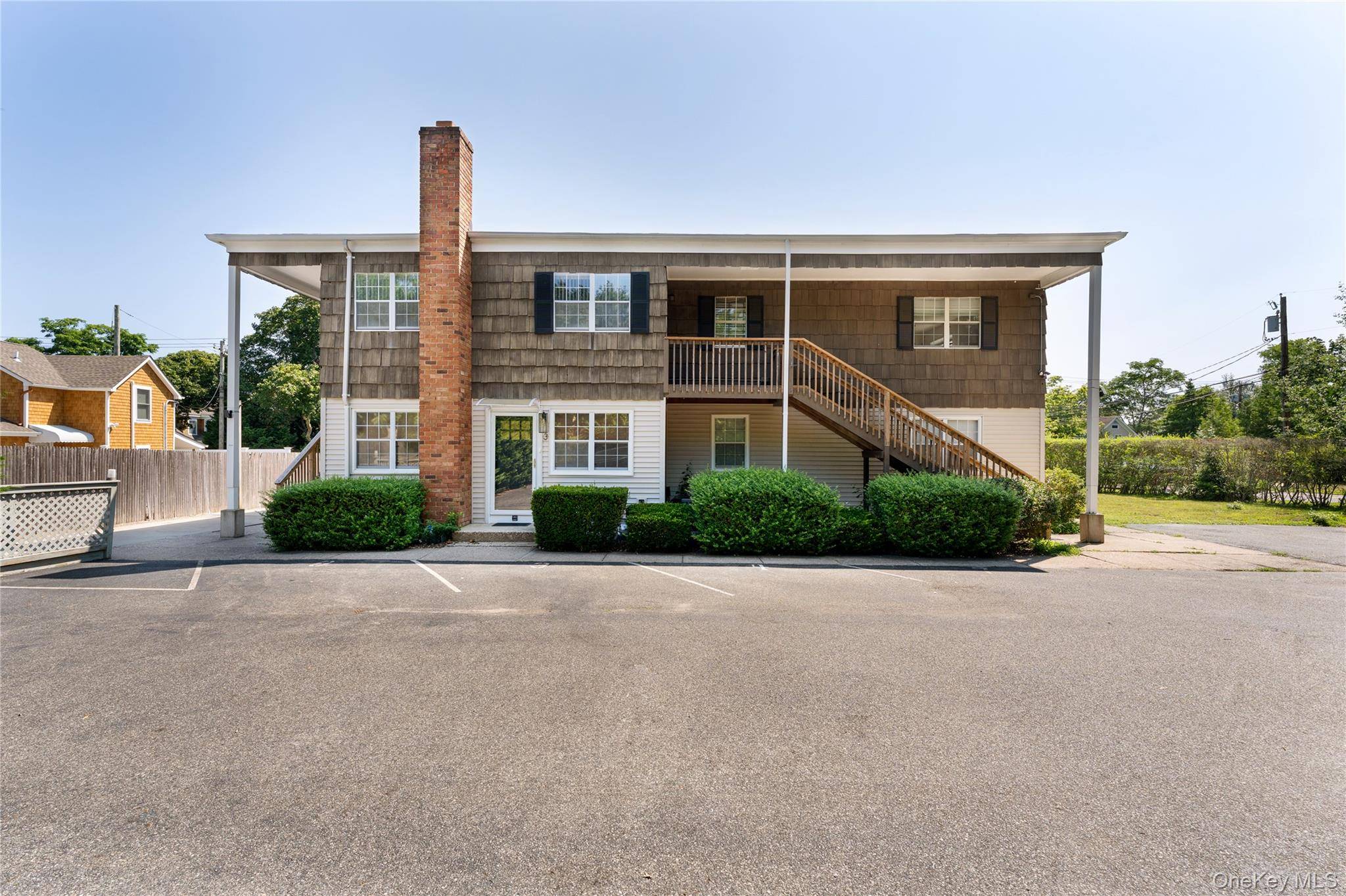 1 Bedroom Home for Sale in Hampton Bays - New York - USA - 5