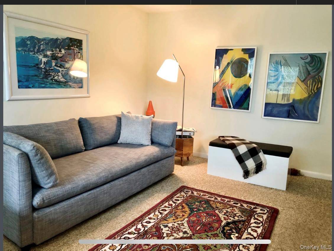 1 Bedroom Home for Sale in Hampton Bays - New York - USA - 7