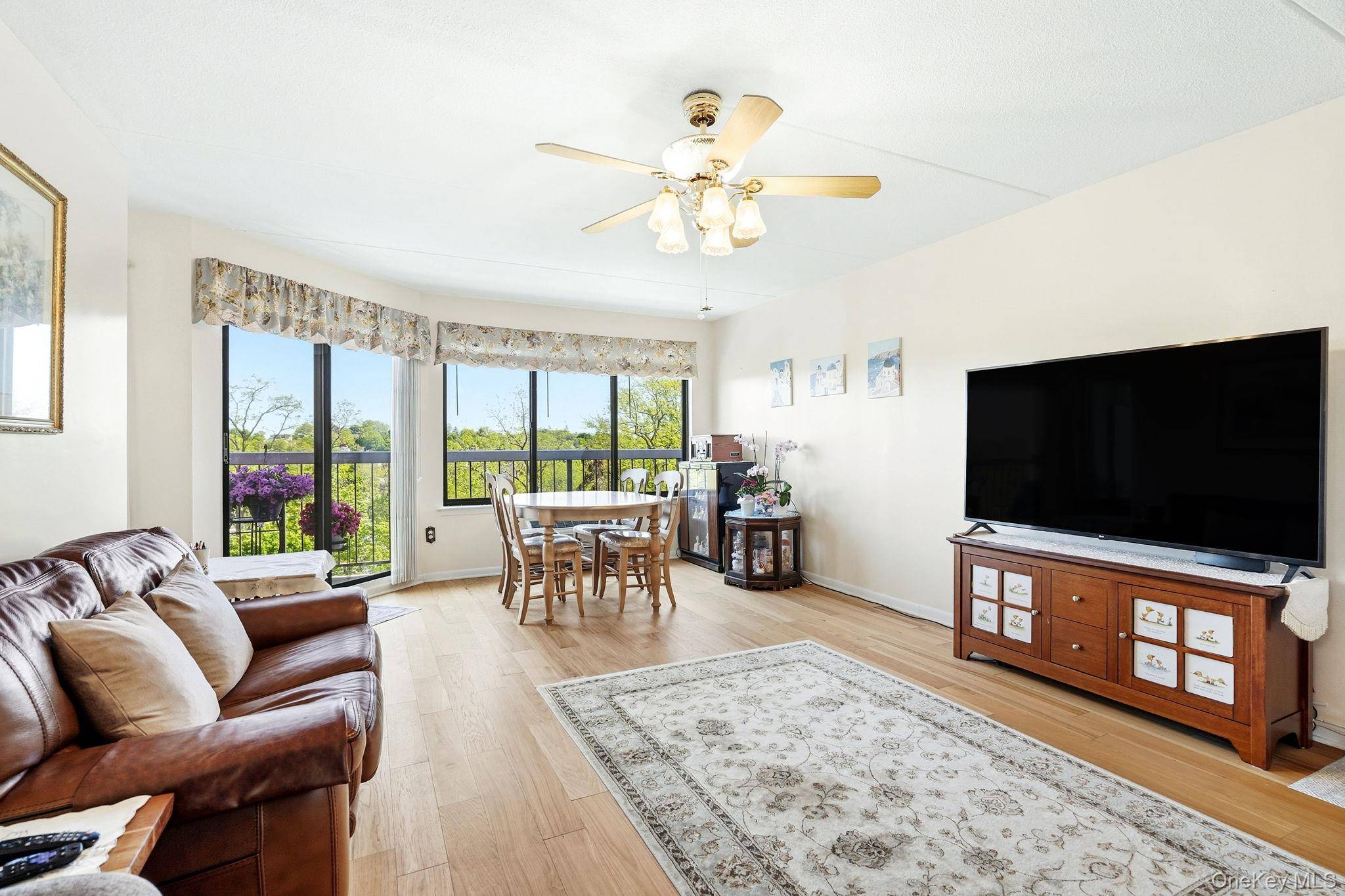 Apartamento com 1 Quartos à Venda em Hartsdale - Nova Iorque - EUA - 8