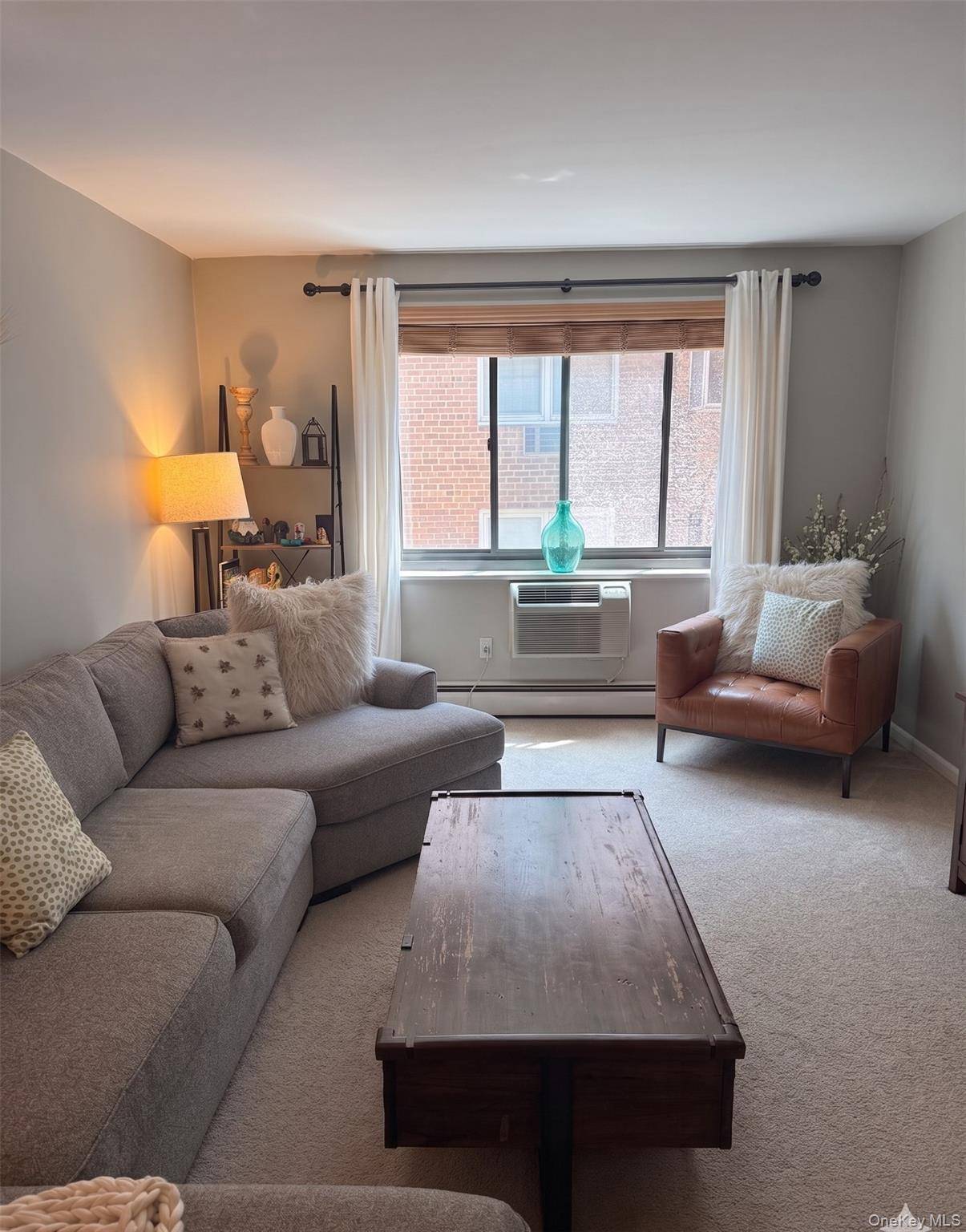 1 Bedroom Home for Sale in Hartsdale - New York - USA - 1