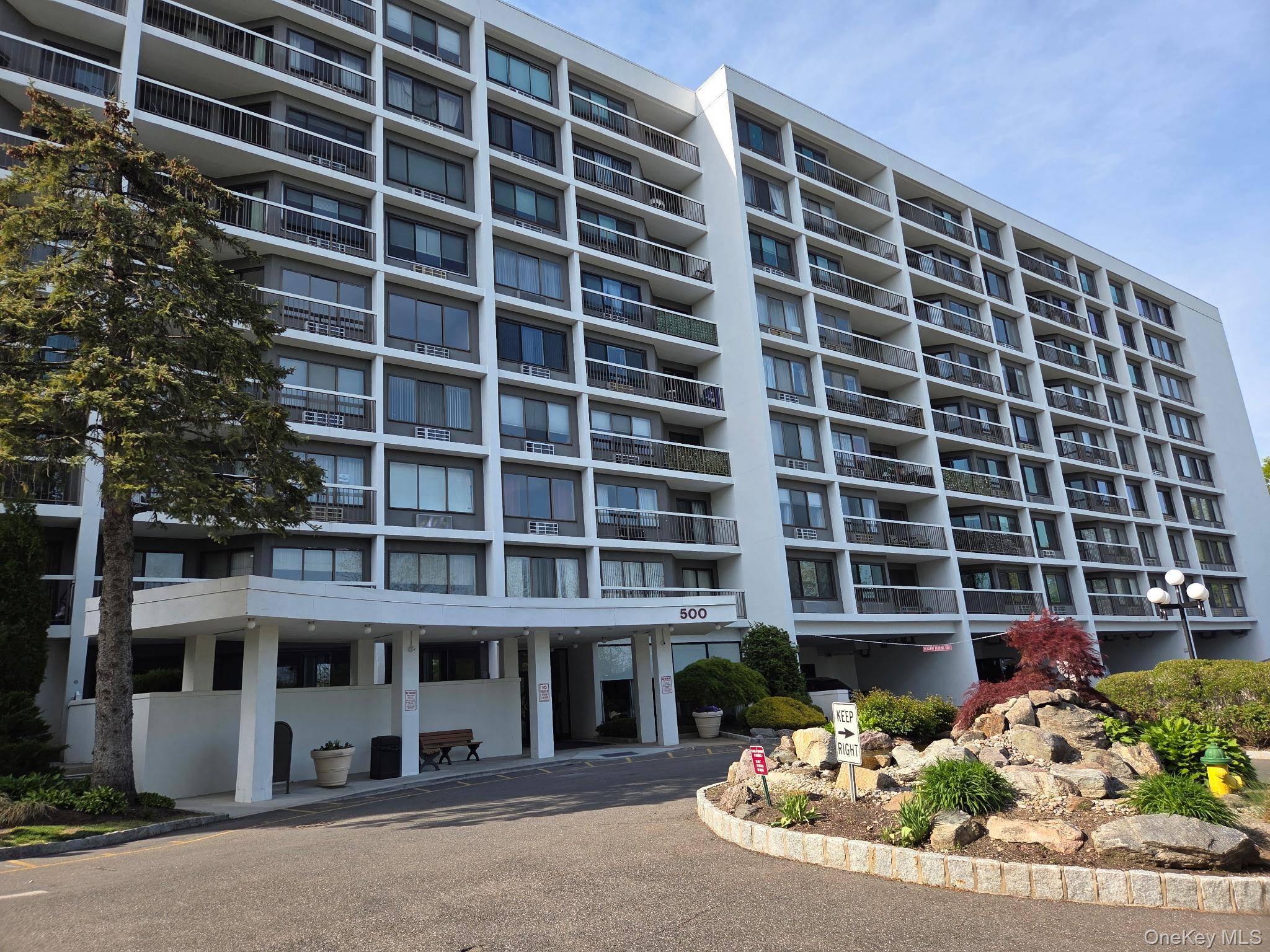 Apartamento com 1 Quartos à Venda em Hartsdale - Nova Iorque - EUA - 1