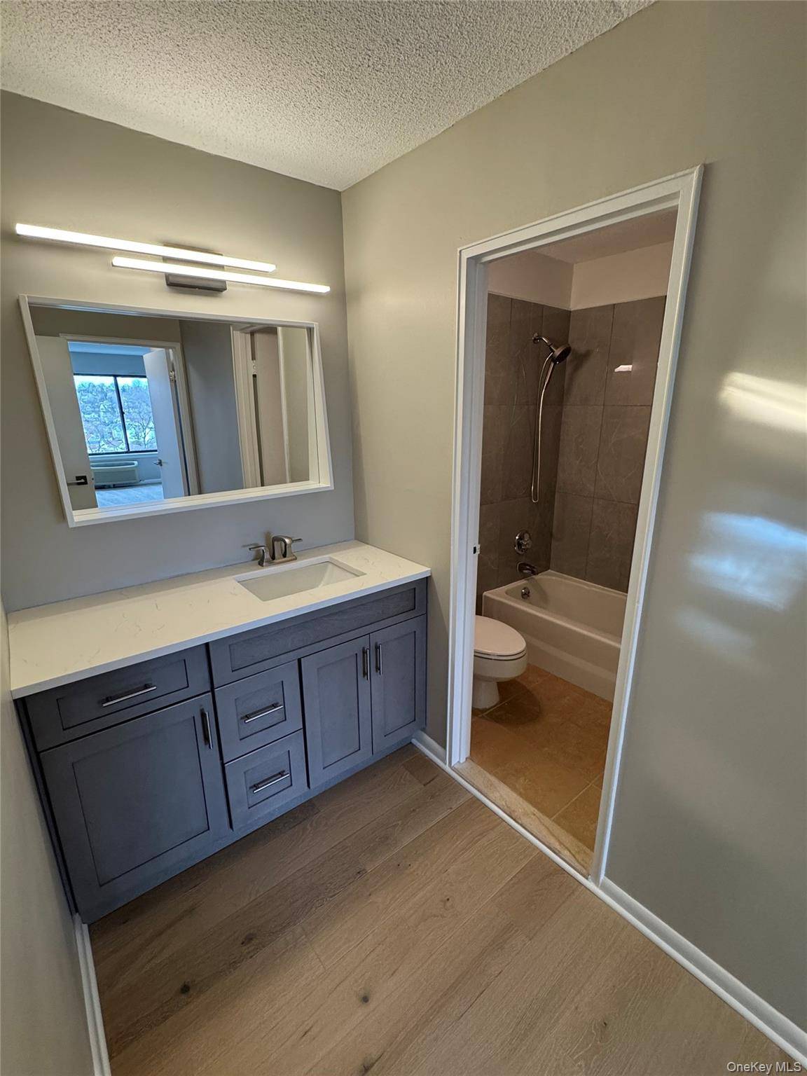 Apartamento com 1 Quartos à Venda em Hartsdale - Nova Iorque - EUA - 6