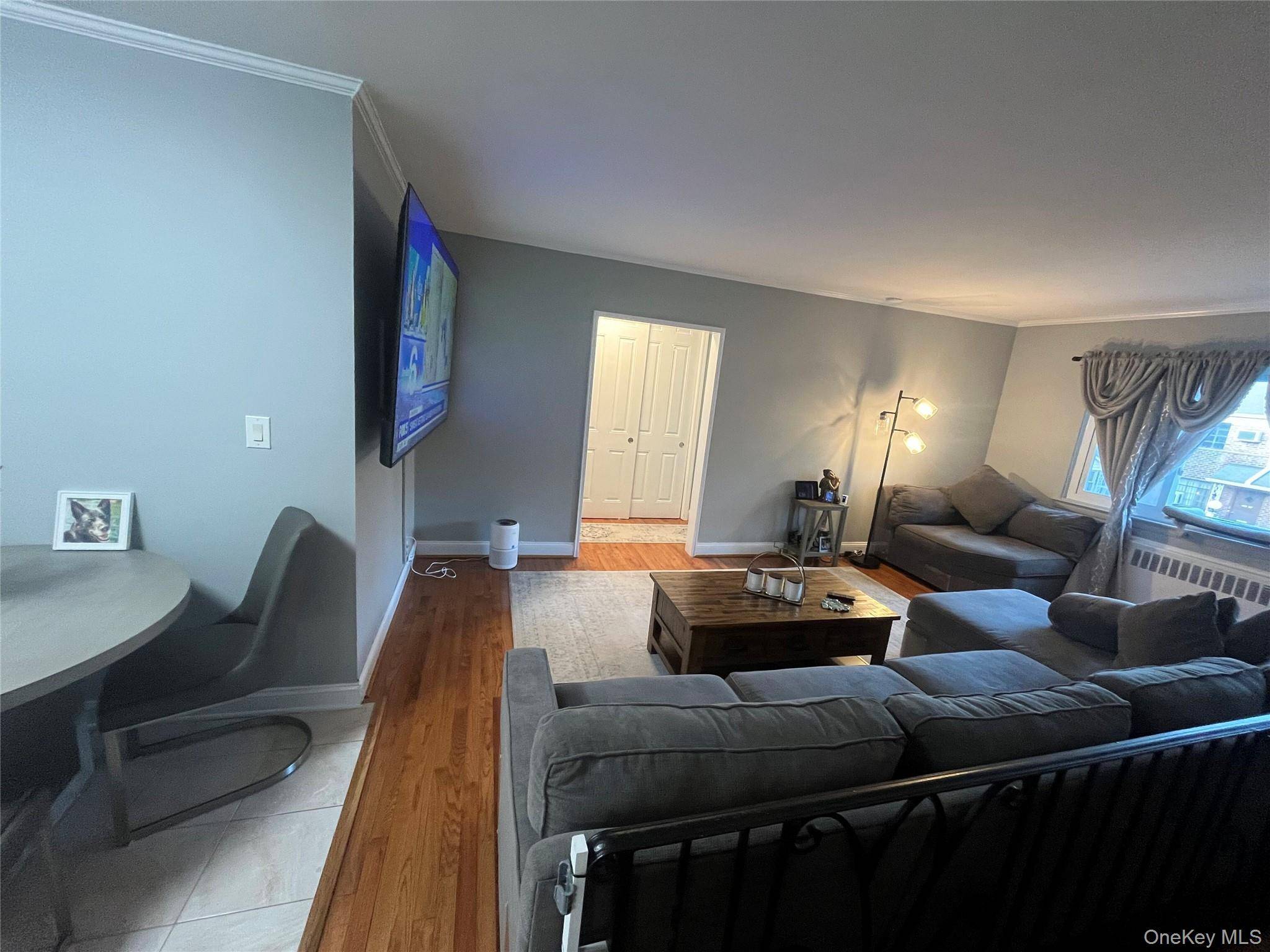 Apartamento com 1 Quartos à Venda em Hollis - Nova Iorque - EUA - 3