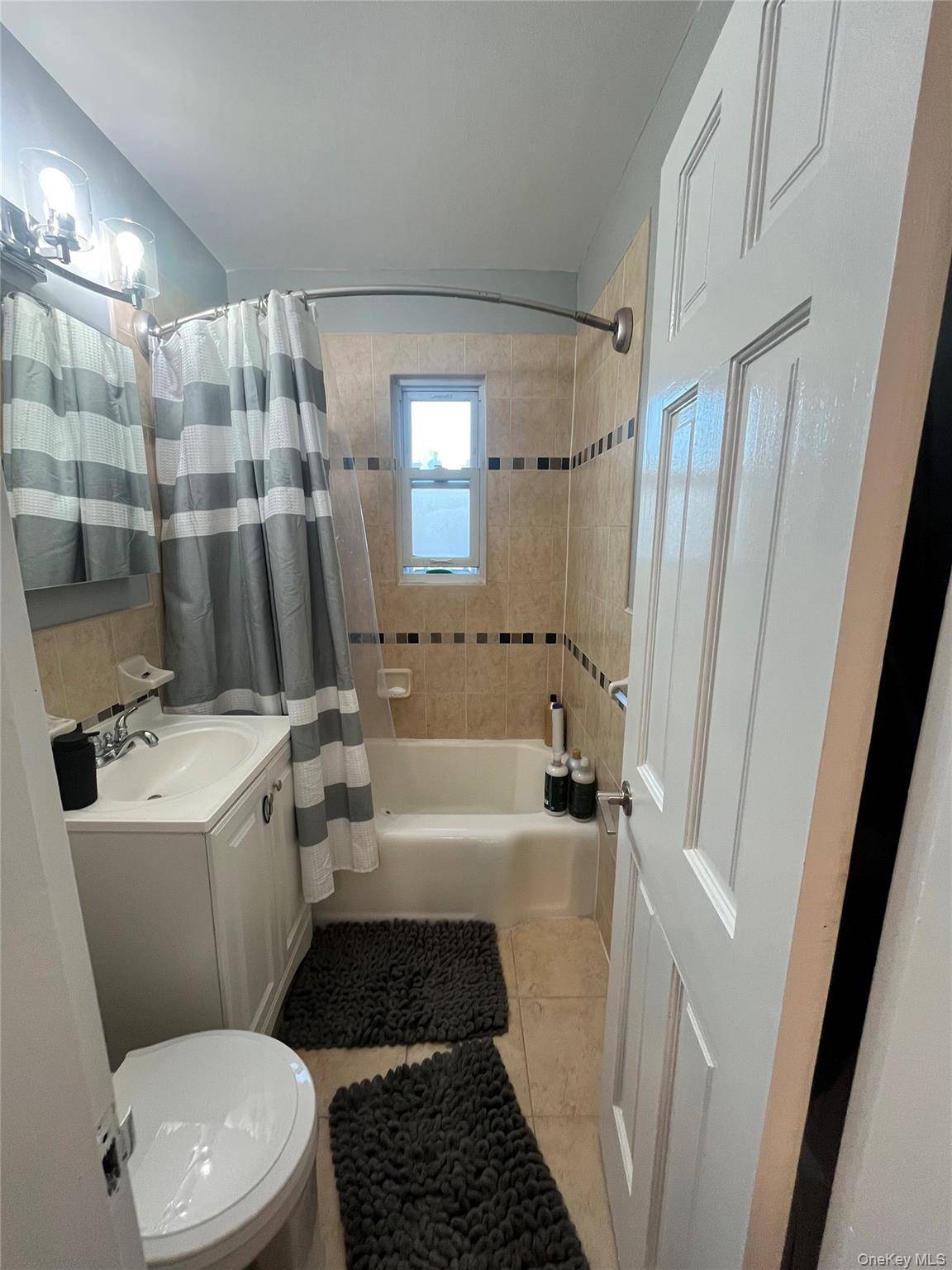 Apartamento com 1 Quartos à Venda em Hollis - Nova Iorque - EUA - 4