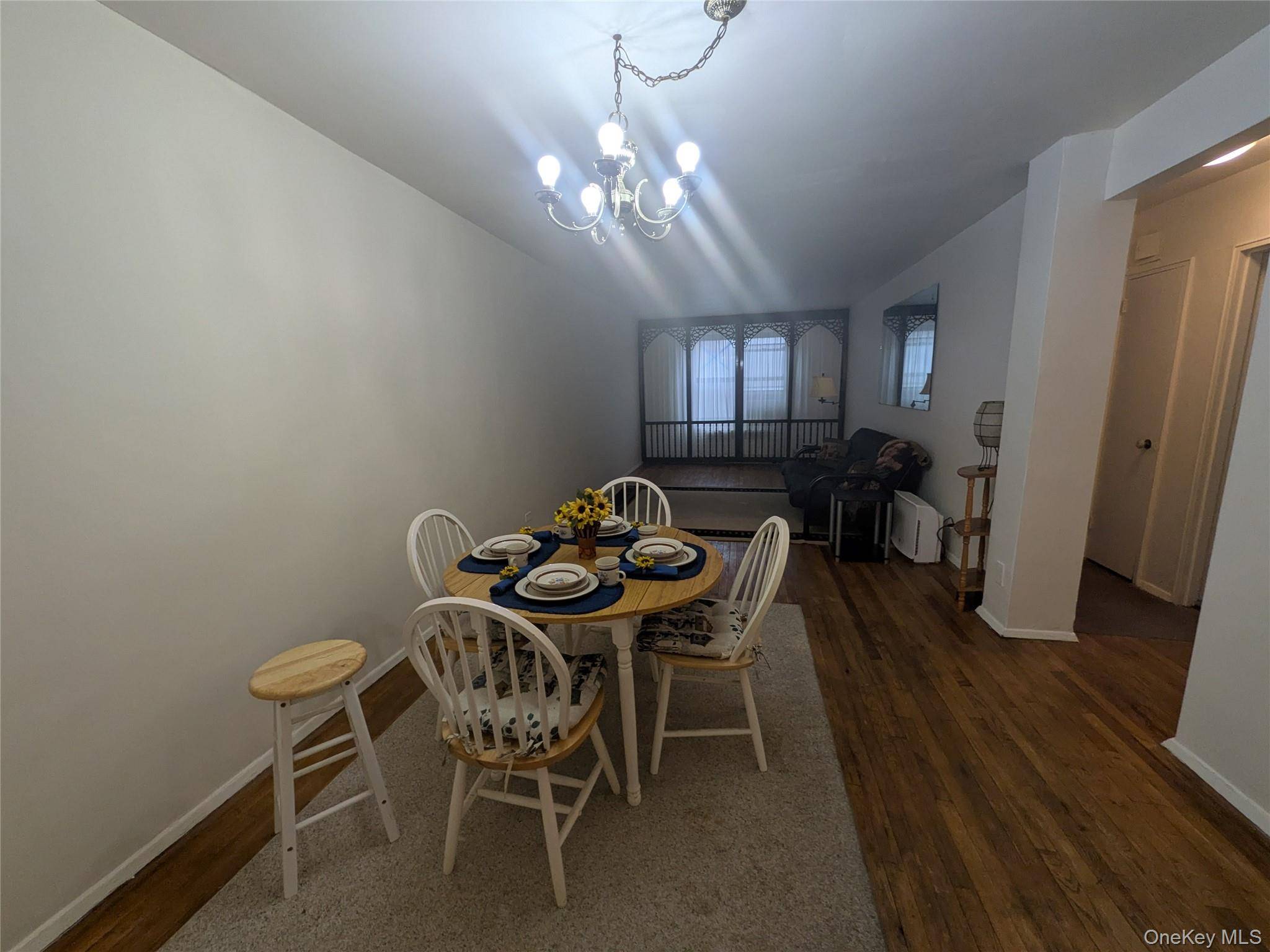 Apartamento de 1 Dormitorio en Venta en Hollis - Nueva York - EE. UU. - 6