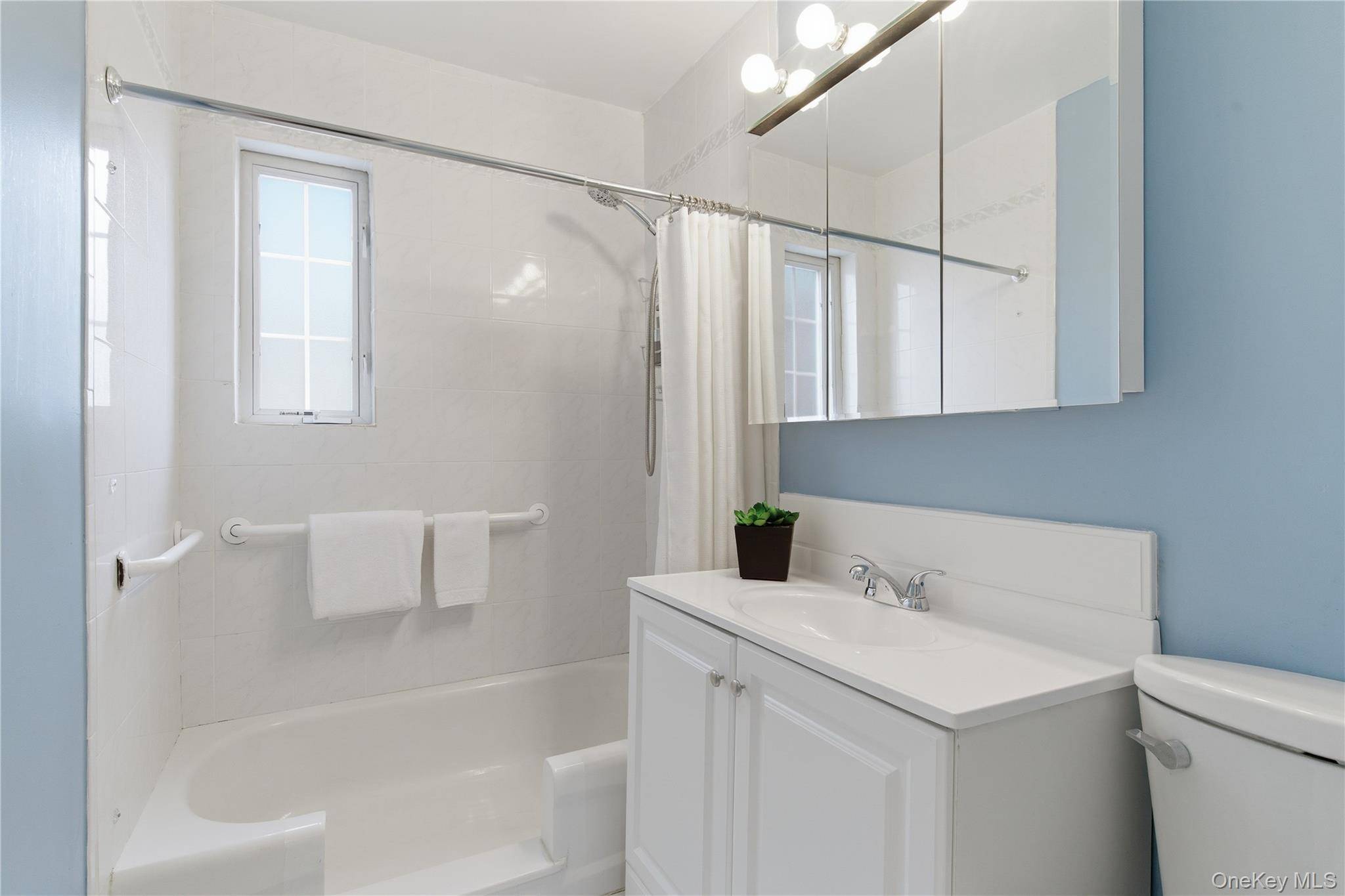 Apartamento de 1 Dormitorio en Venta en Huntington - Nueva York - EE. UU. - 8